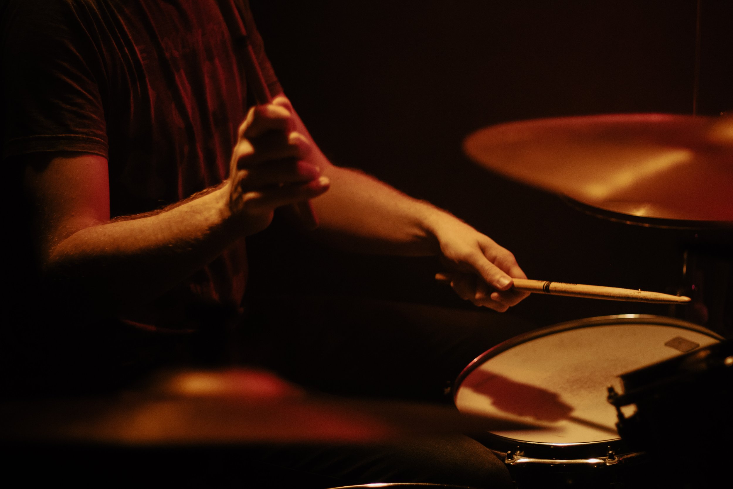 Captured the electric energy of The Maple Verse in a mesmerising live performance. Our band photography brings the stage to life, highlighting the passion and talent of this exceptional musical ensemble. Book us to make your moments on stage unforget