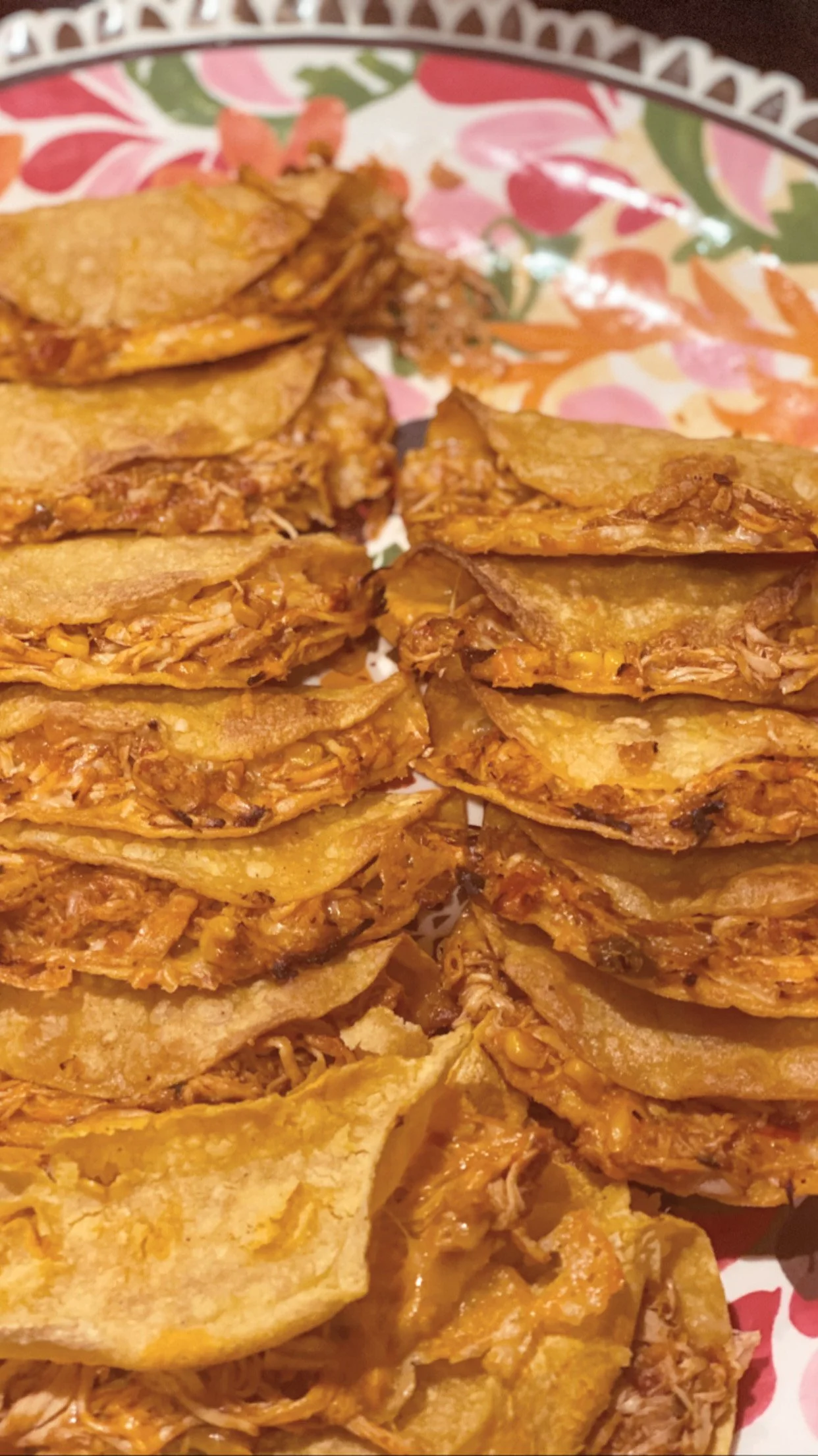 Slow Cooker Shredded Chicken Tacos