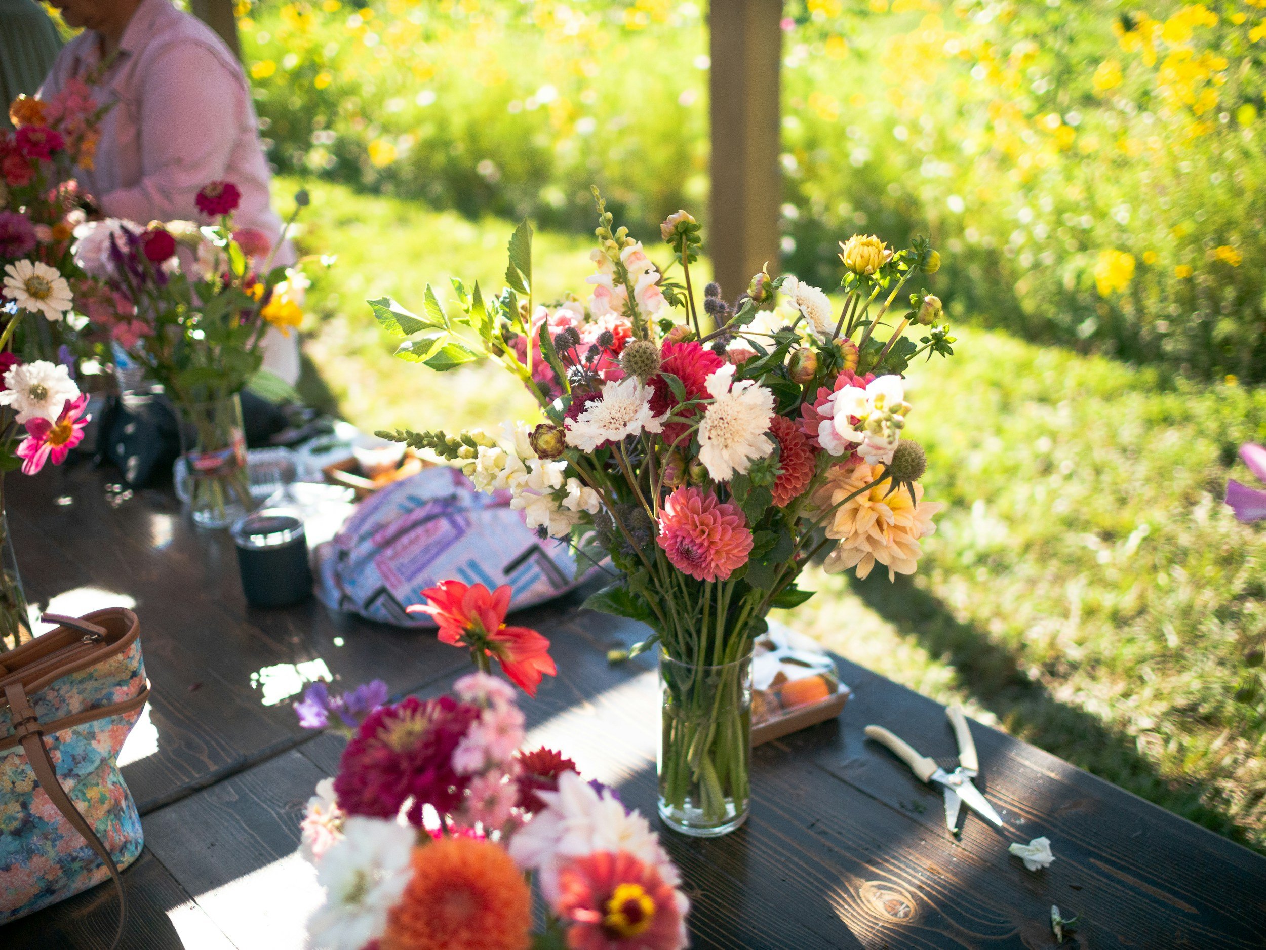 Creative Flower Arranging Classes &amp; Private Events