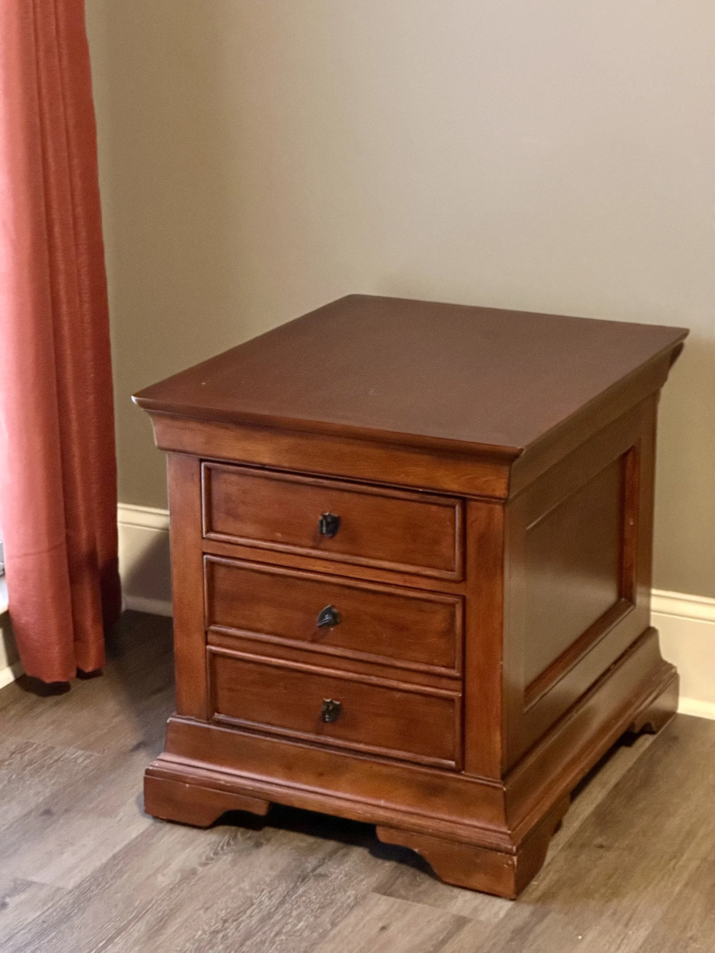 $75 - Solid Wood End Table / Nightstand | Good condition with light signs of normal use (see photos of top and edge). Structurally excellent. | Dimensions: 24” H x 26” W x 22” D