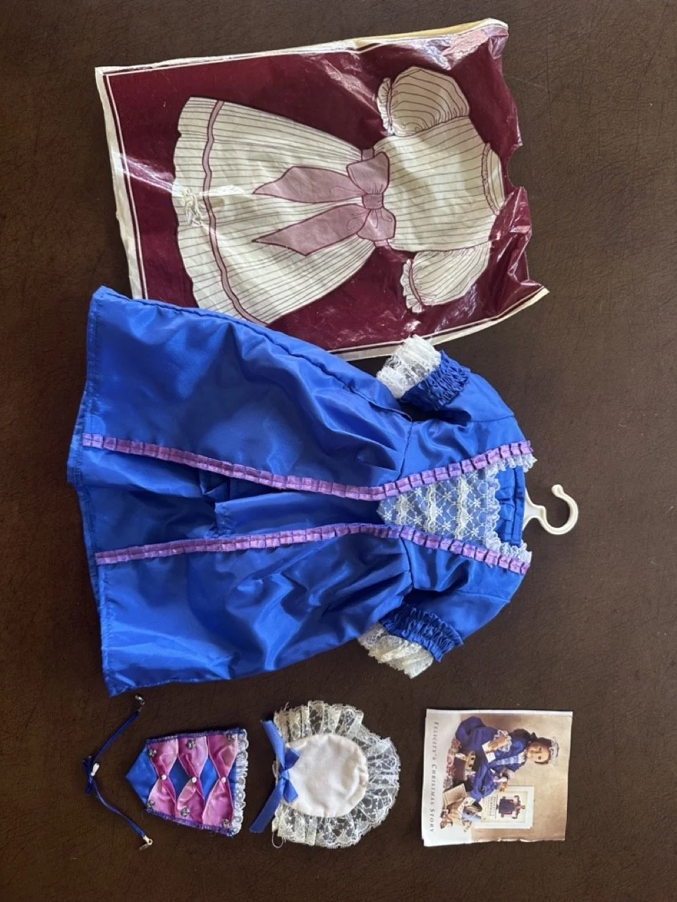 SOLD - $65 – American Girl Felicity Christmas Gown Outfit – Pleasant Company