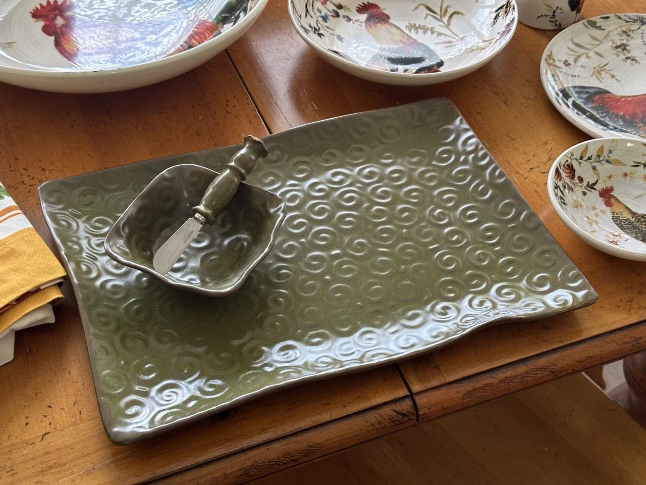 $15 - serving set