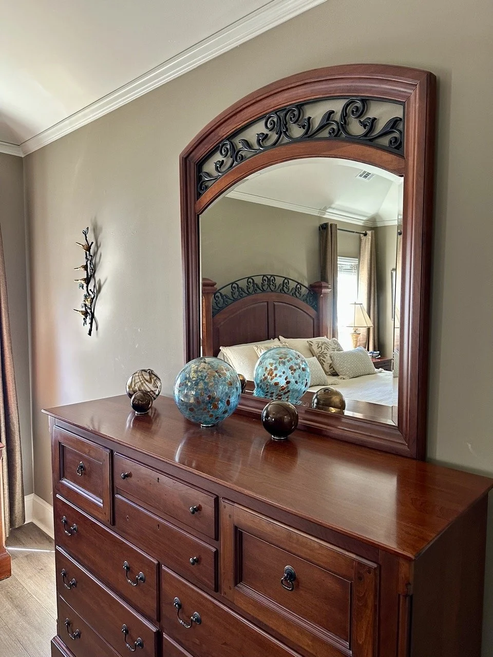 $200 • Bob Timberlake Arched Wood Mirror with Iron Detail • Solid wood framed mirror with decorative wrought iron top—matches the bed frame headboard. Statement piece for dresser, console, or entryway. 47.5”H x 41.5”W. Bundle discount available.
