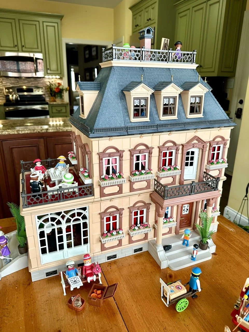 $275 (reduced from $350) – Playmobil Victorian Dollhouse Mansion + Furniture & 21 Figures – Near-Pristine Condition