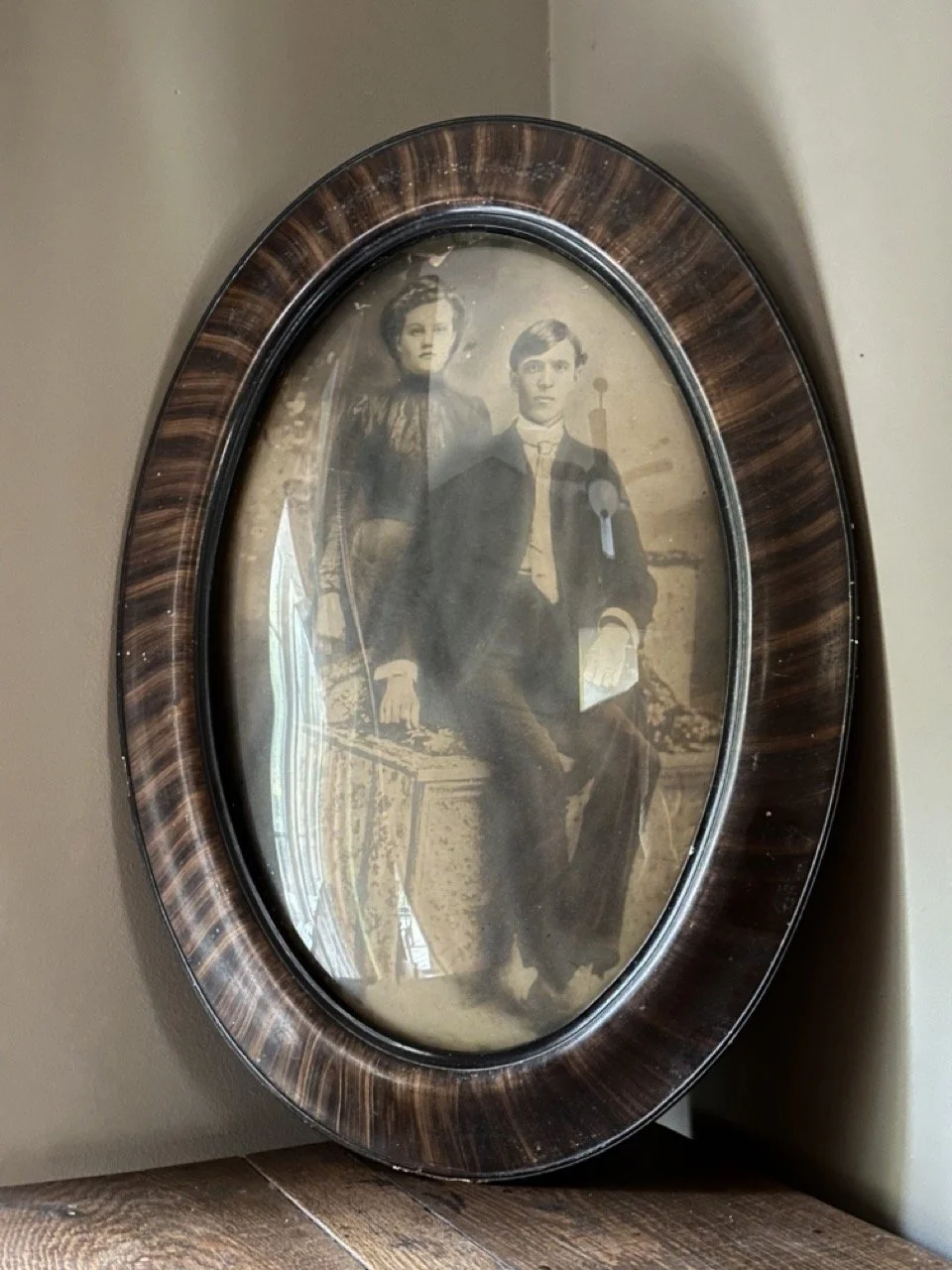 $60 - Antique oval framed portrait