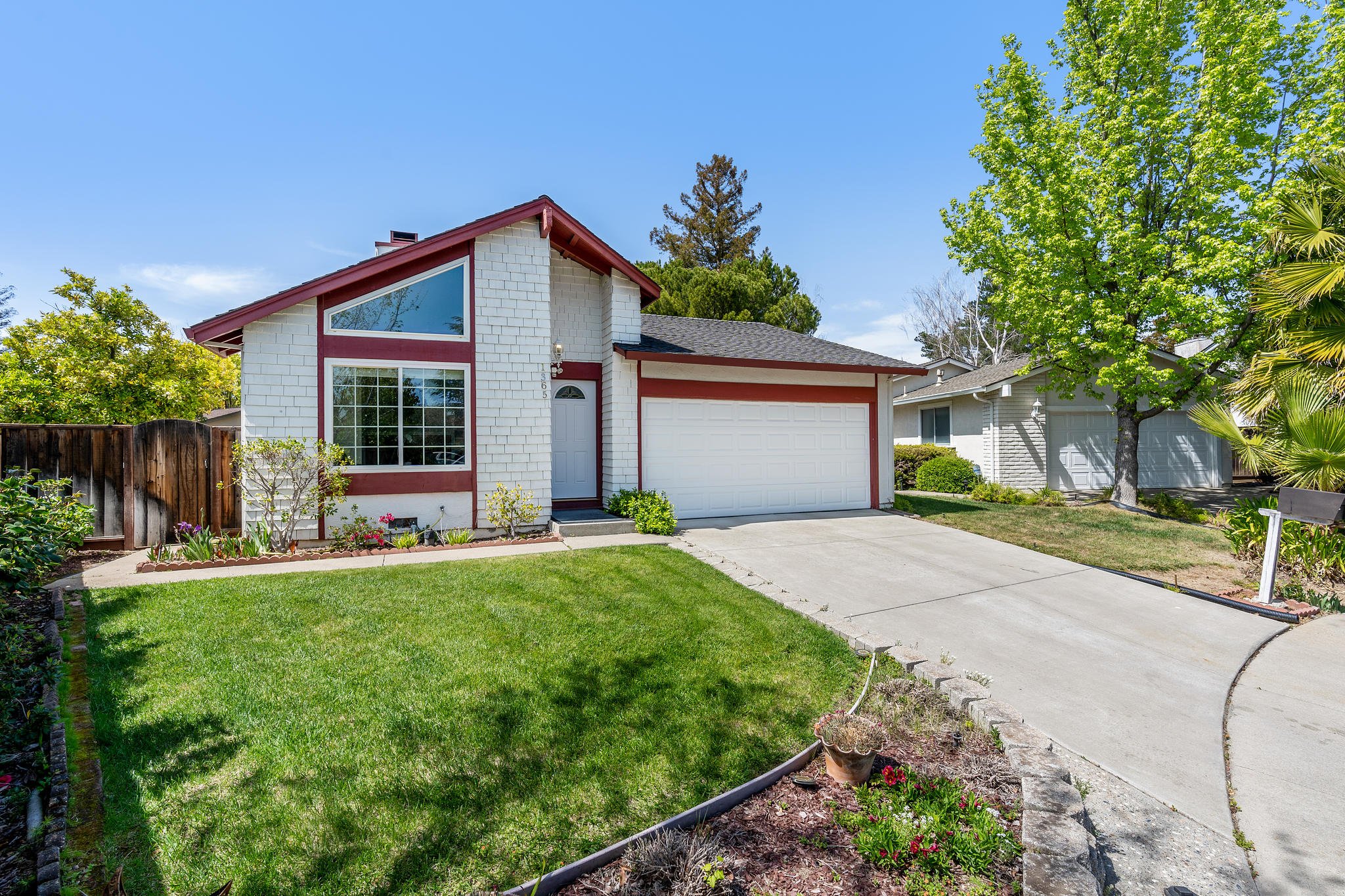 1365-woodchuck-lane.55116.p2k.004.web.jpg