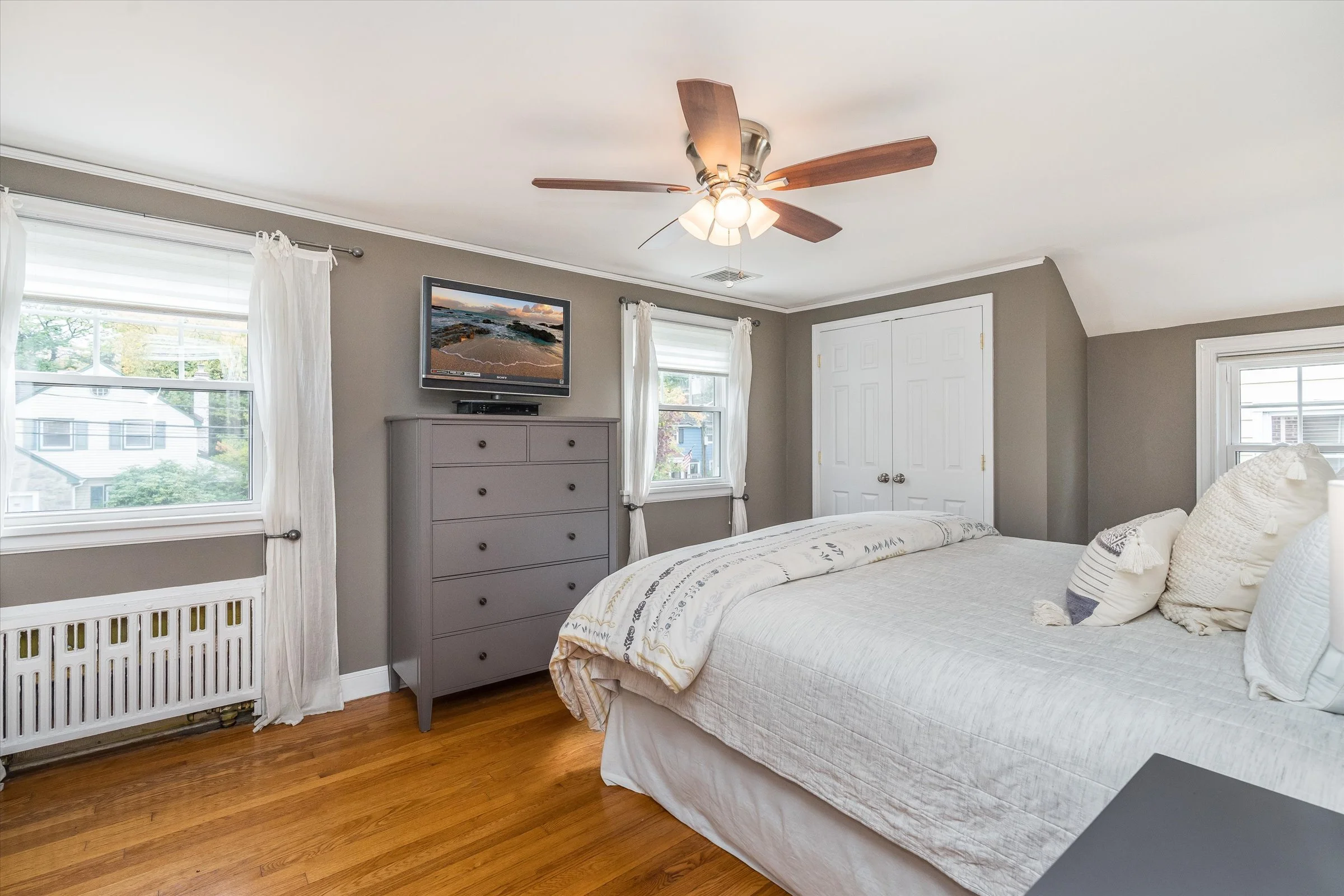 39-PRIMARY BED 17 Eder real estate (High res)-18.jpg