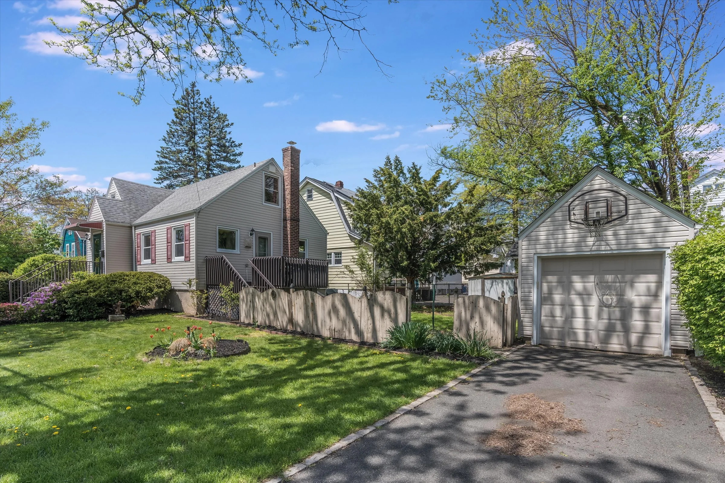 11-EXTERIOR 82 Franklin real estate (High res)-22.jpg