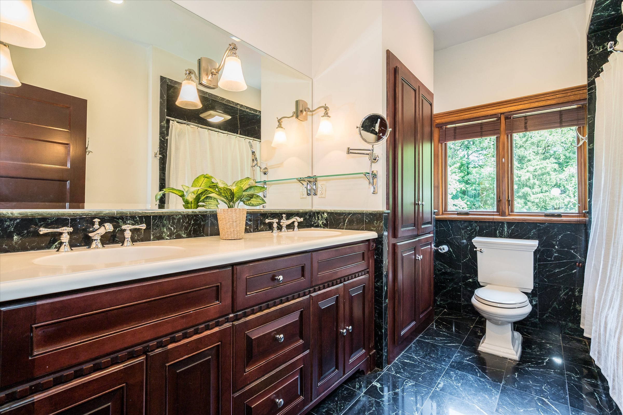 51-Primary Bathroom.jpg