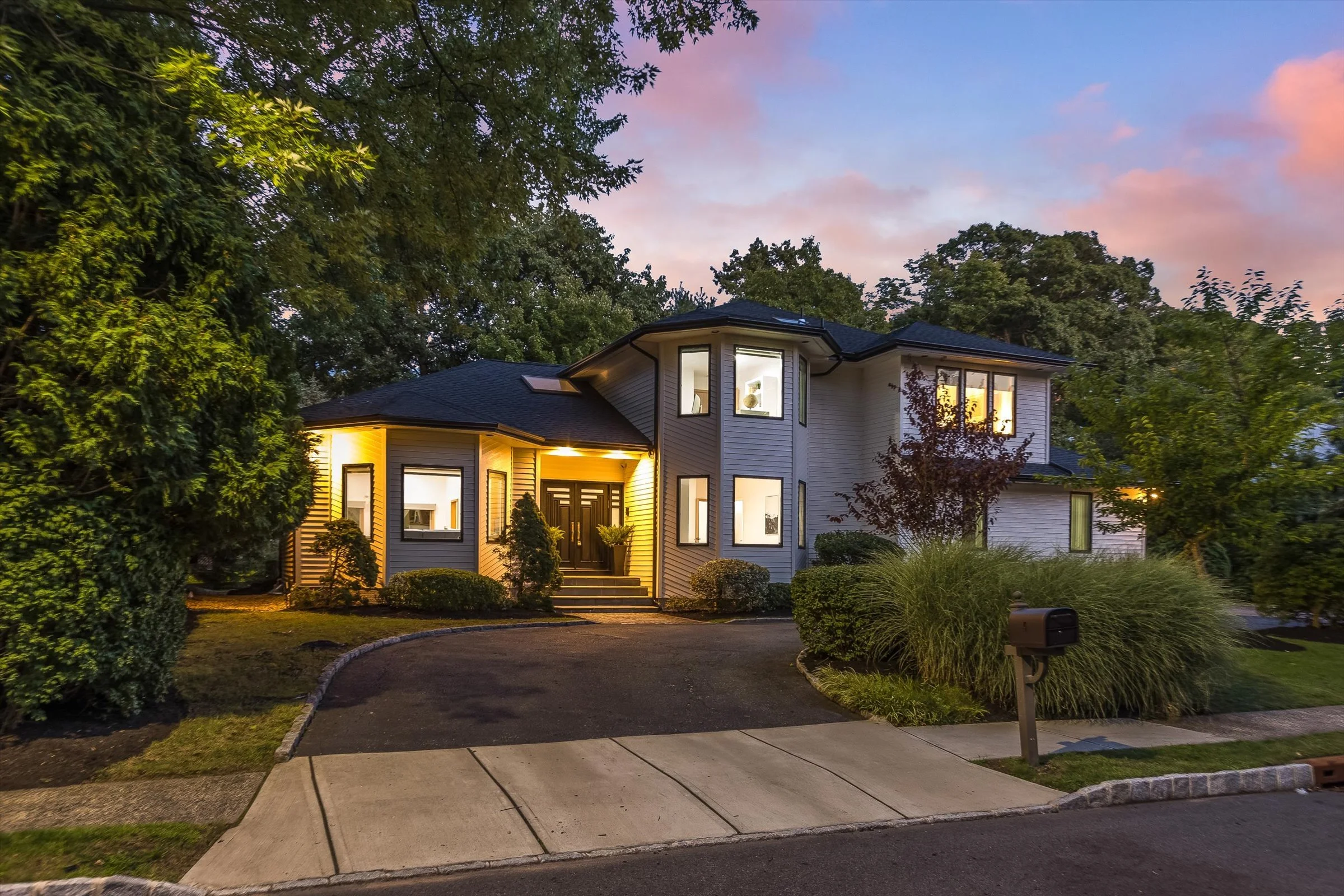 4 Ash Avenue 