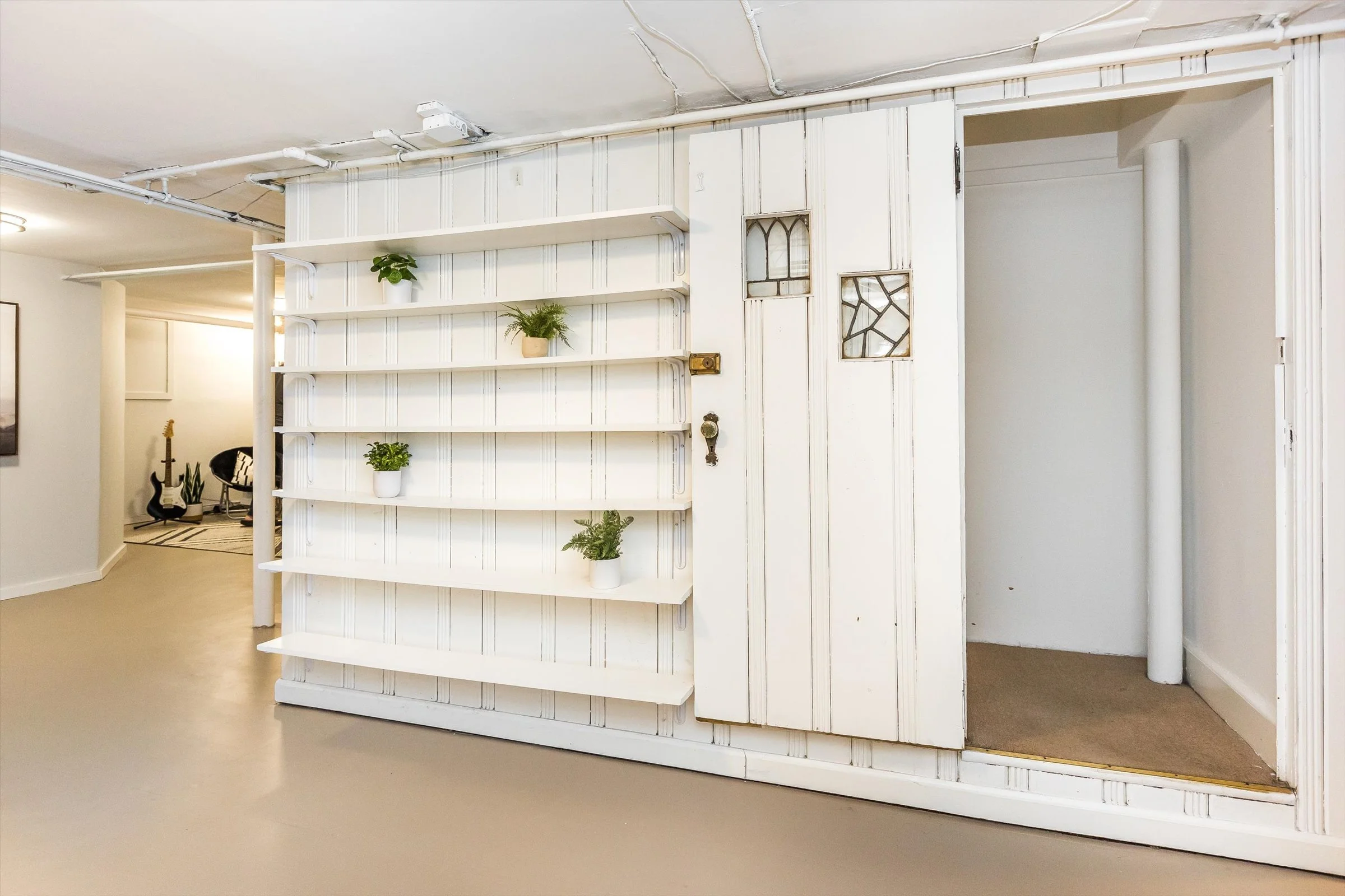 60-Finished Lower Level.jpg