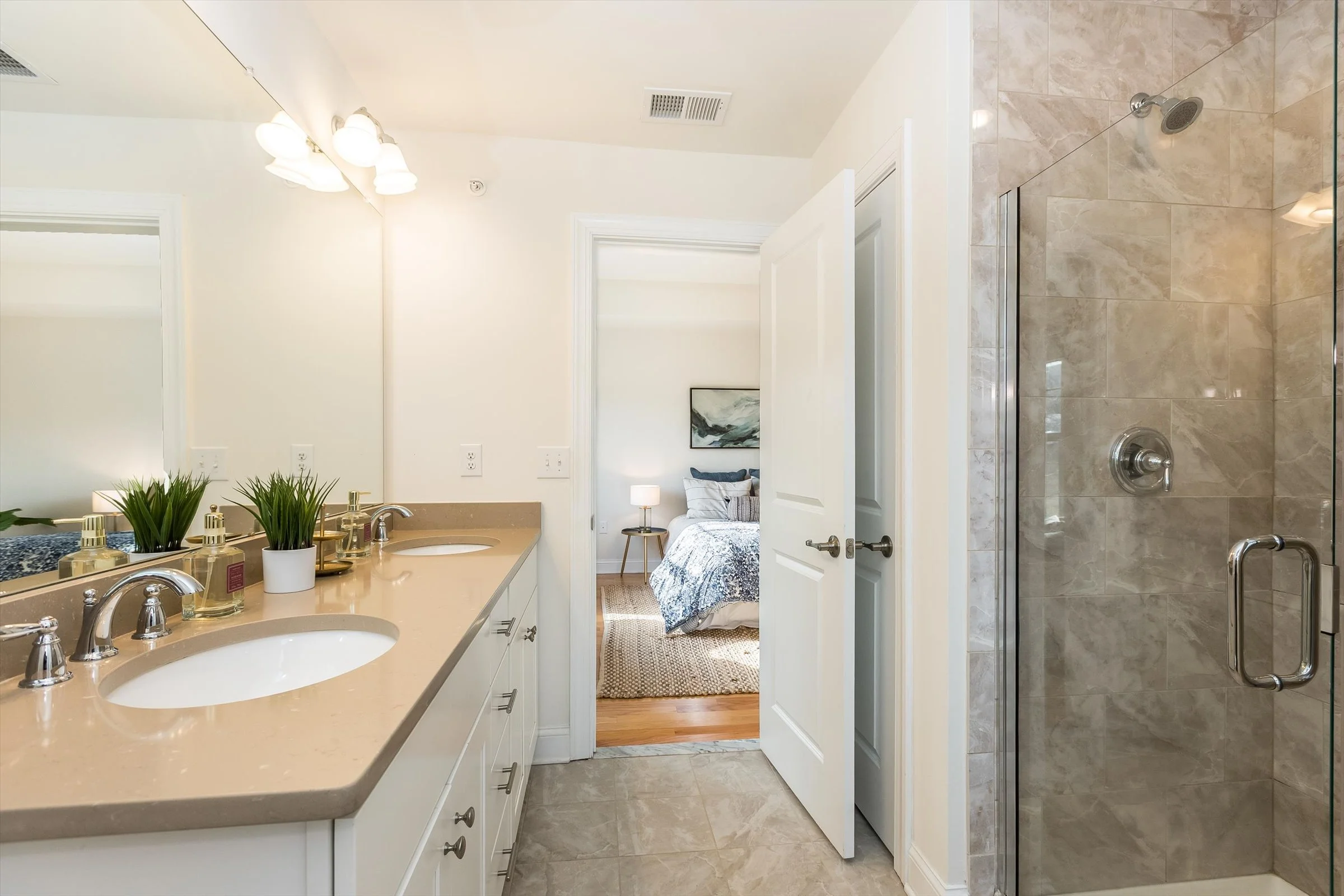 40-Primary Bathroom.jpg