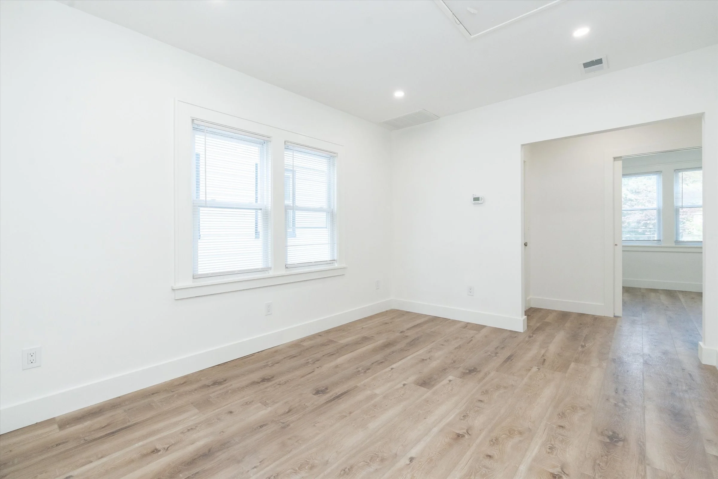 03-3 - Living area.jpg