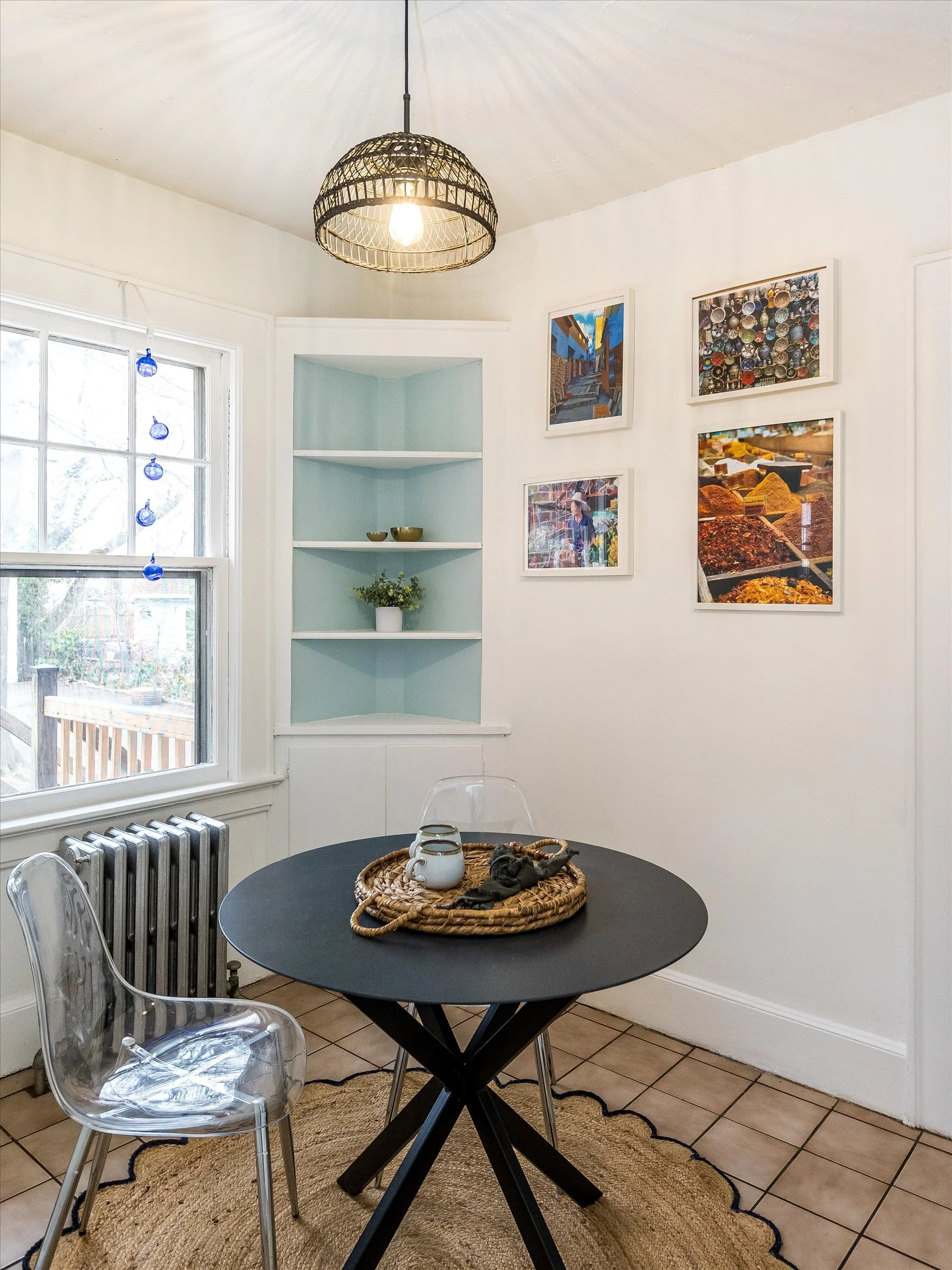 24-Breakfast Nook.jpg