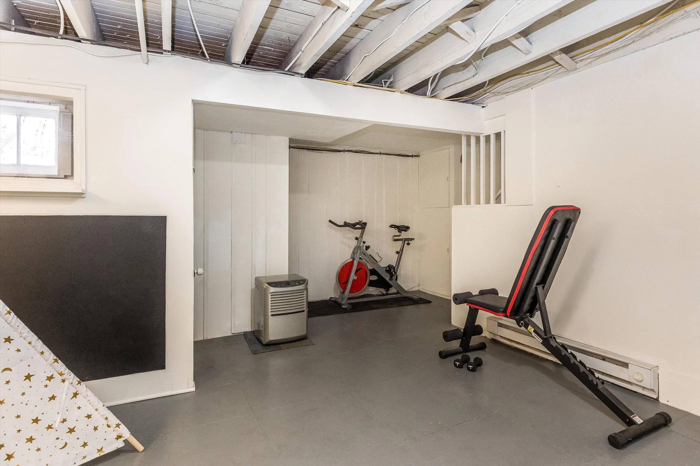 45-Lower Level Rec Room.jpg