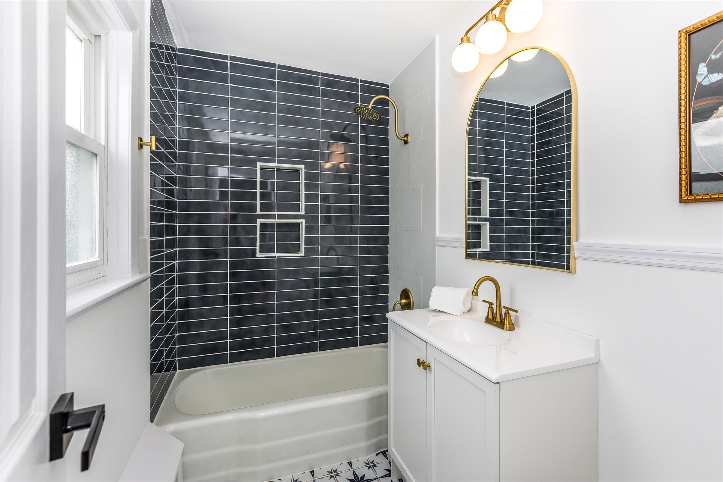 22-Primary Bathroom.jpg