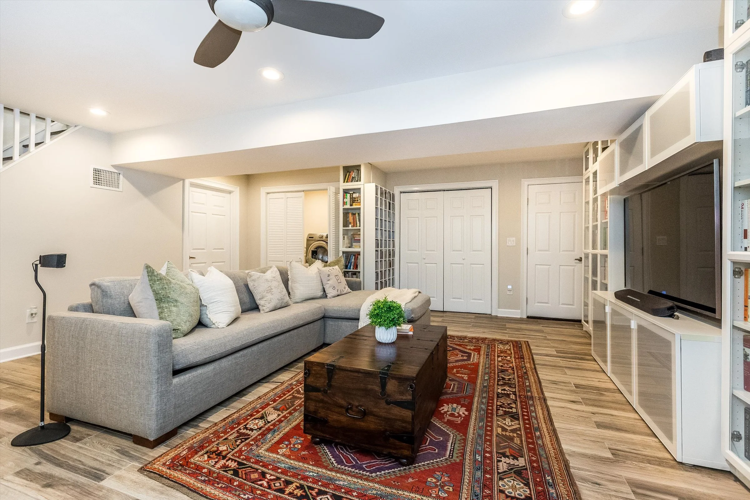 38-Family Room.jpg