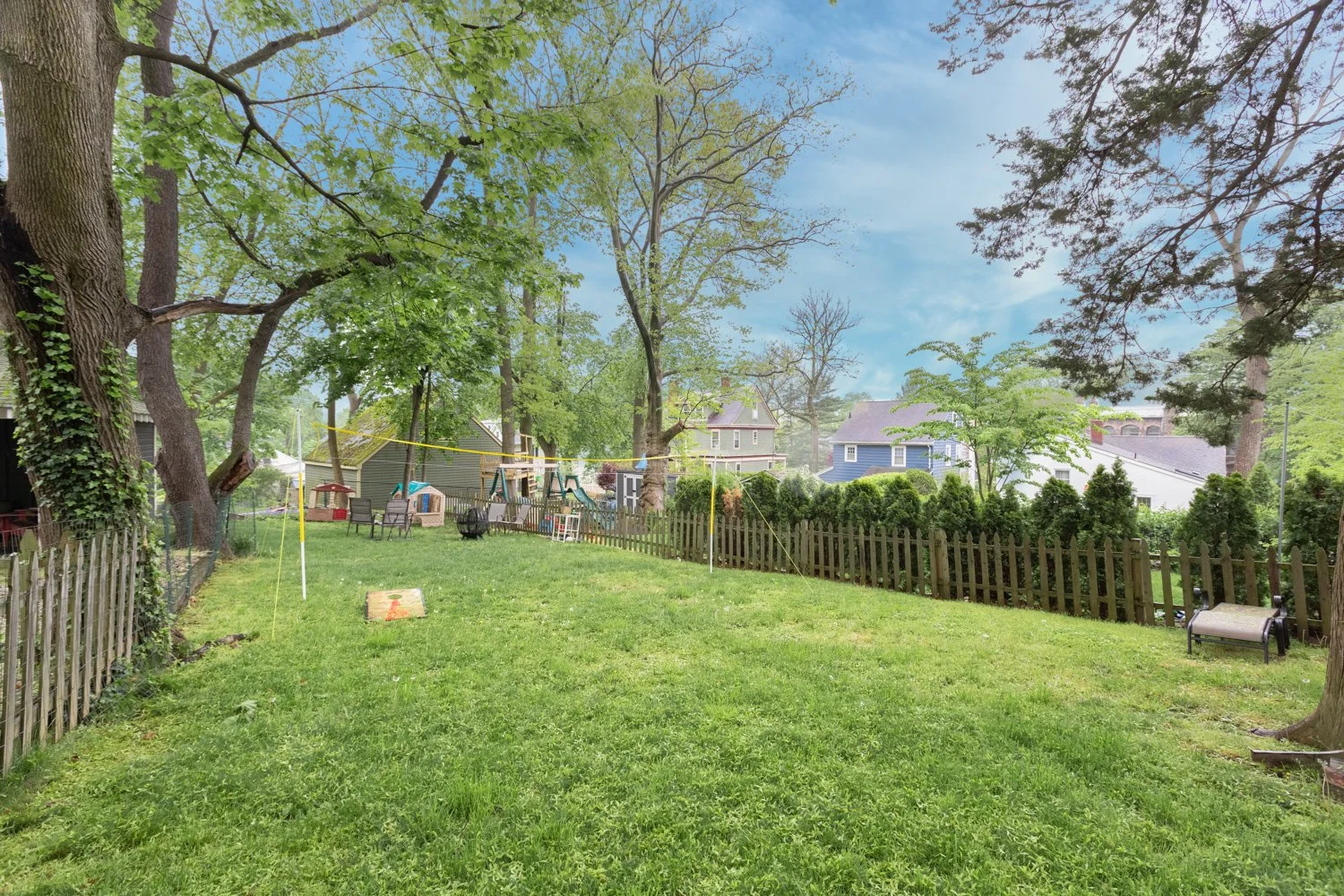 584 Ridgewood #1 real estate (Low res) (12 of 13).jpg