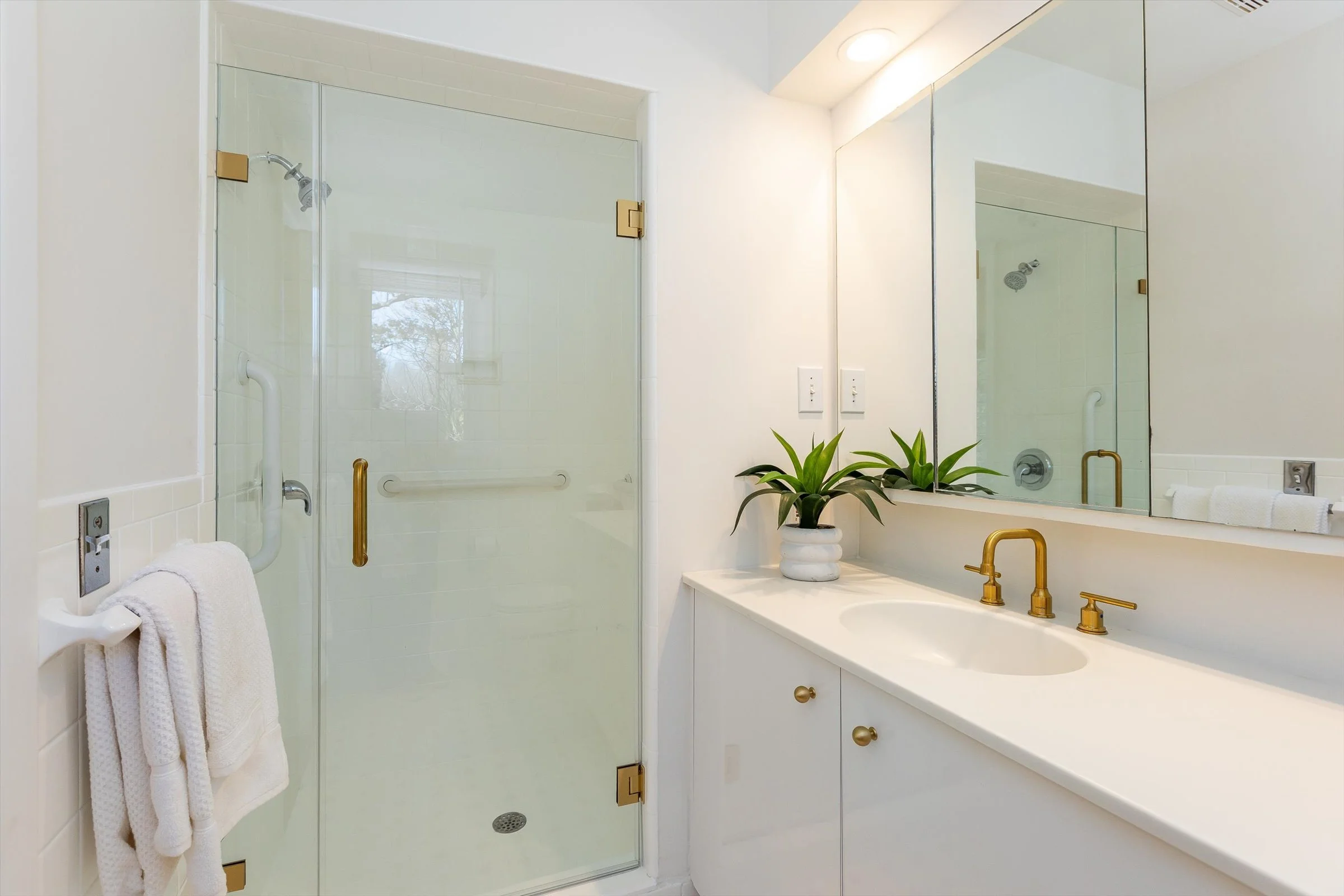 46-Primary Bathroom.jpg