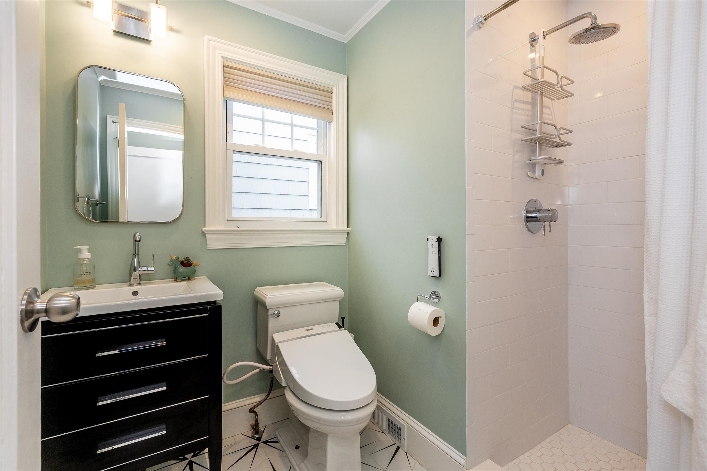 27-First Floor Bathroom.jpg