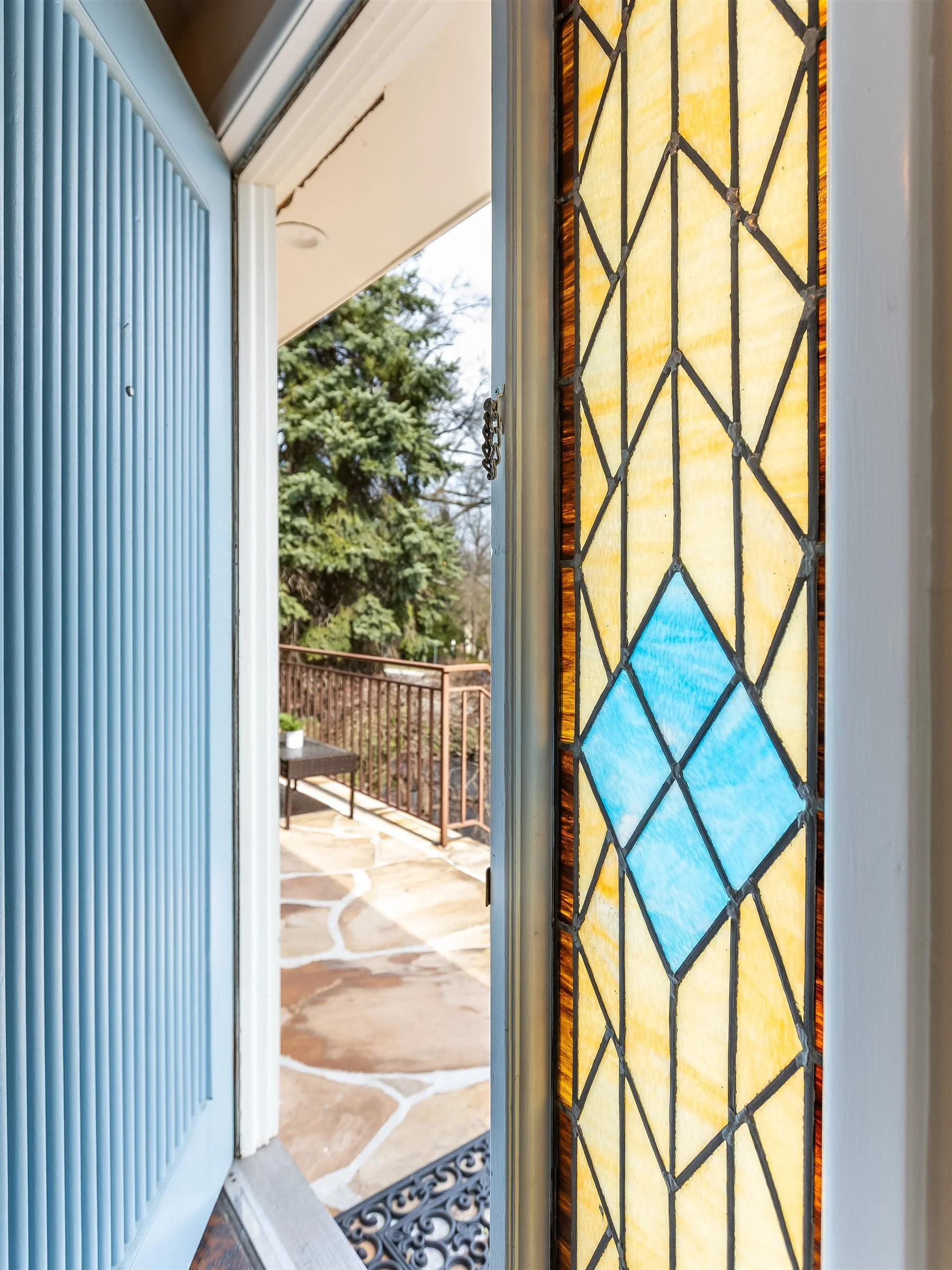 06-Front Door Detail.jpg