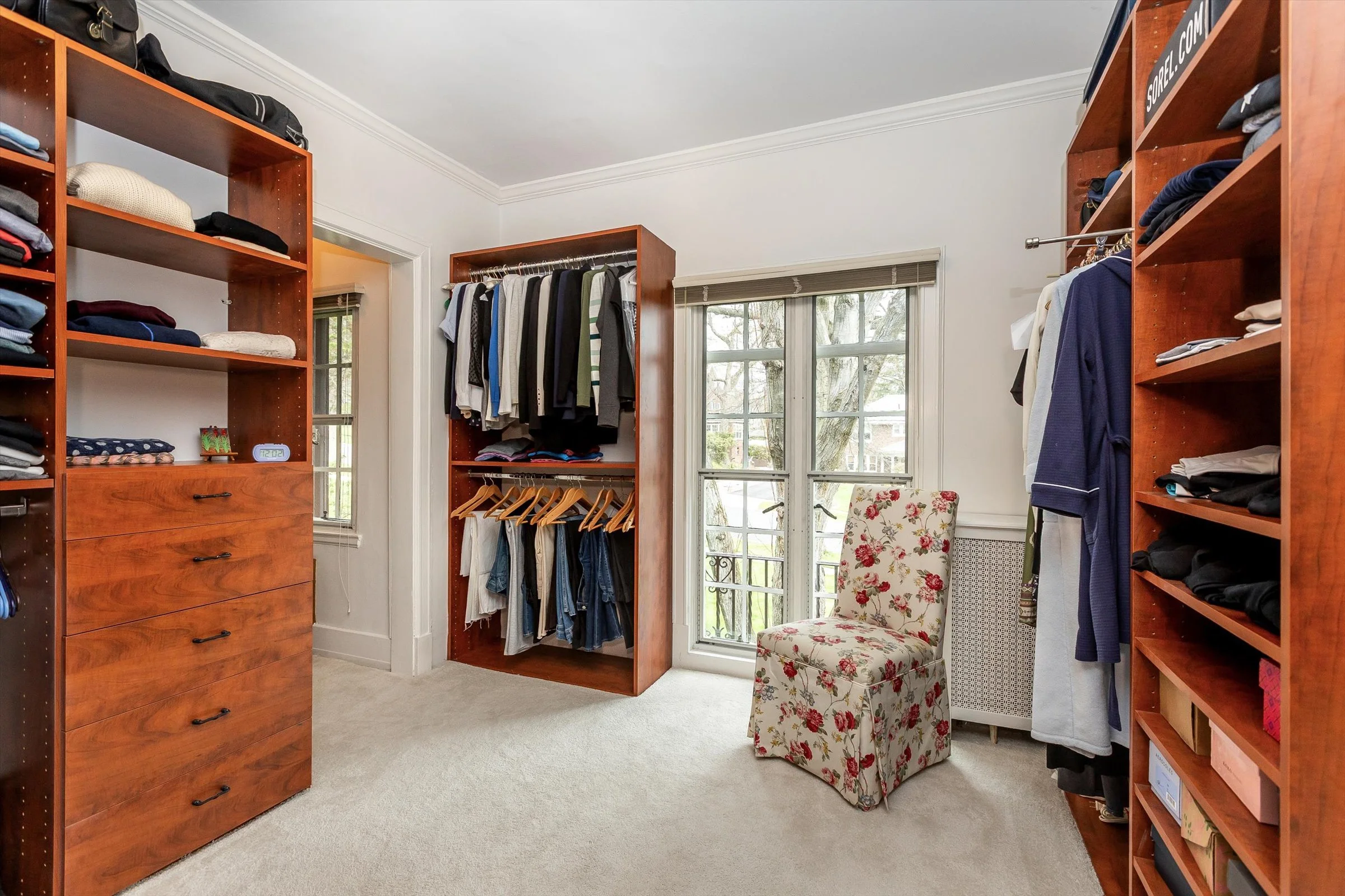 55-Primary Closet.jpg