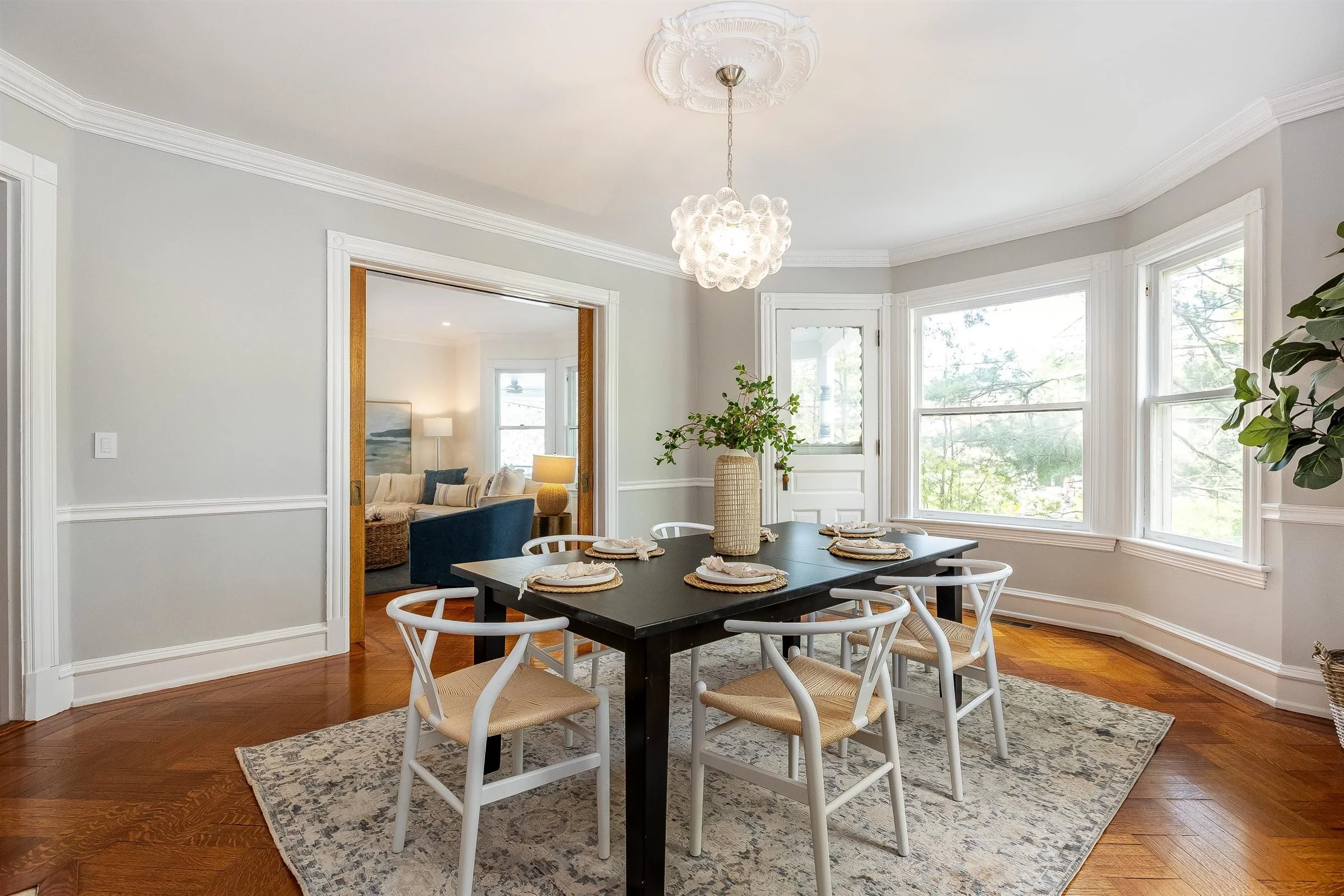 18-Dining Room.jpg