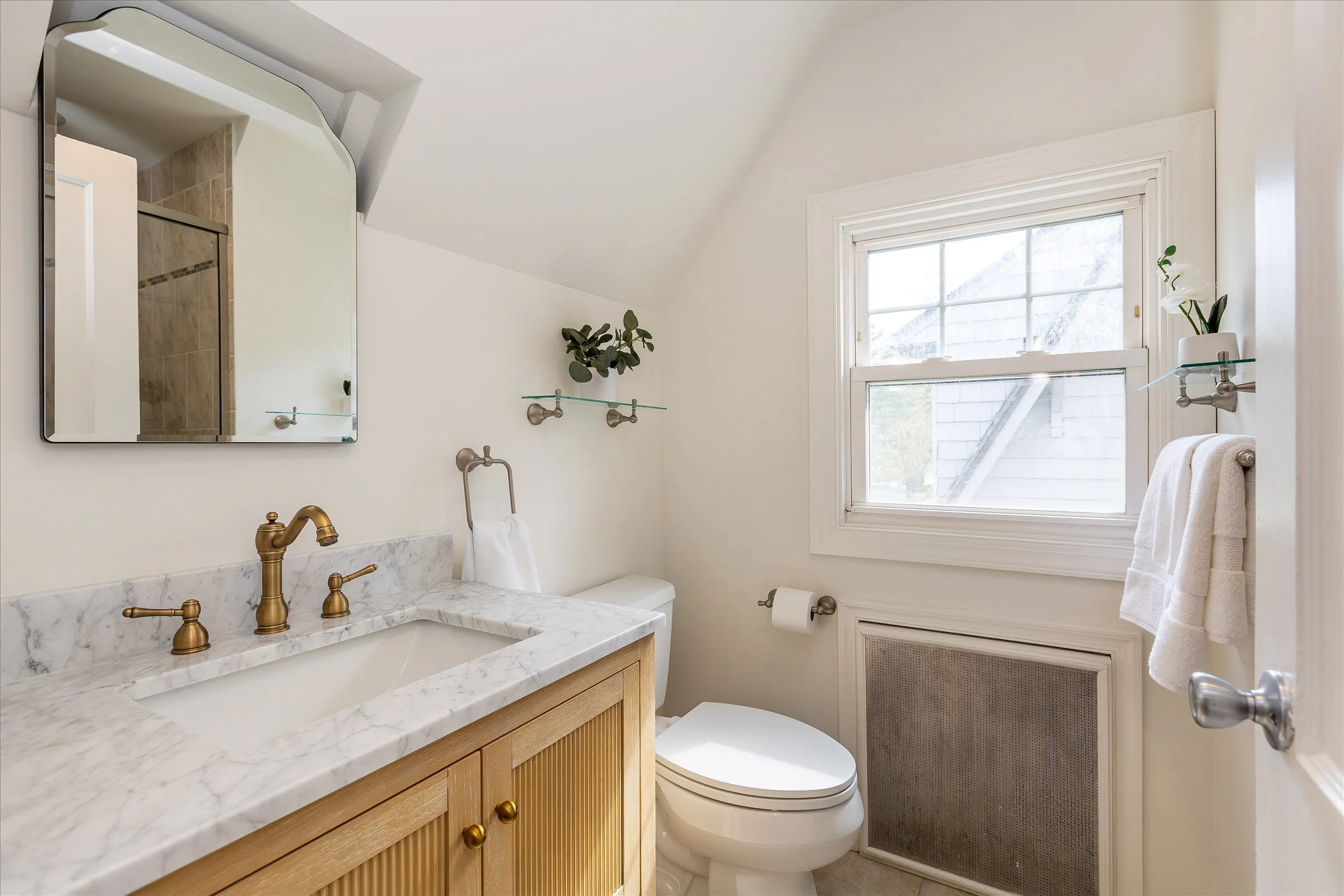 37-Primary Bathroom.jpg