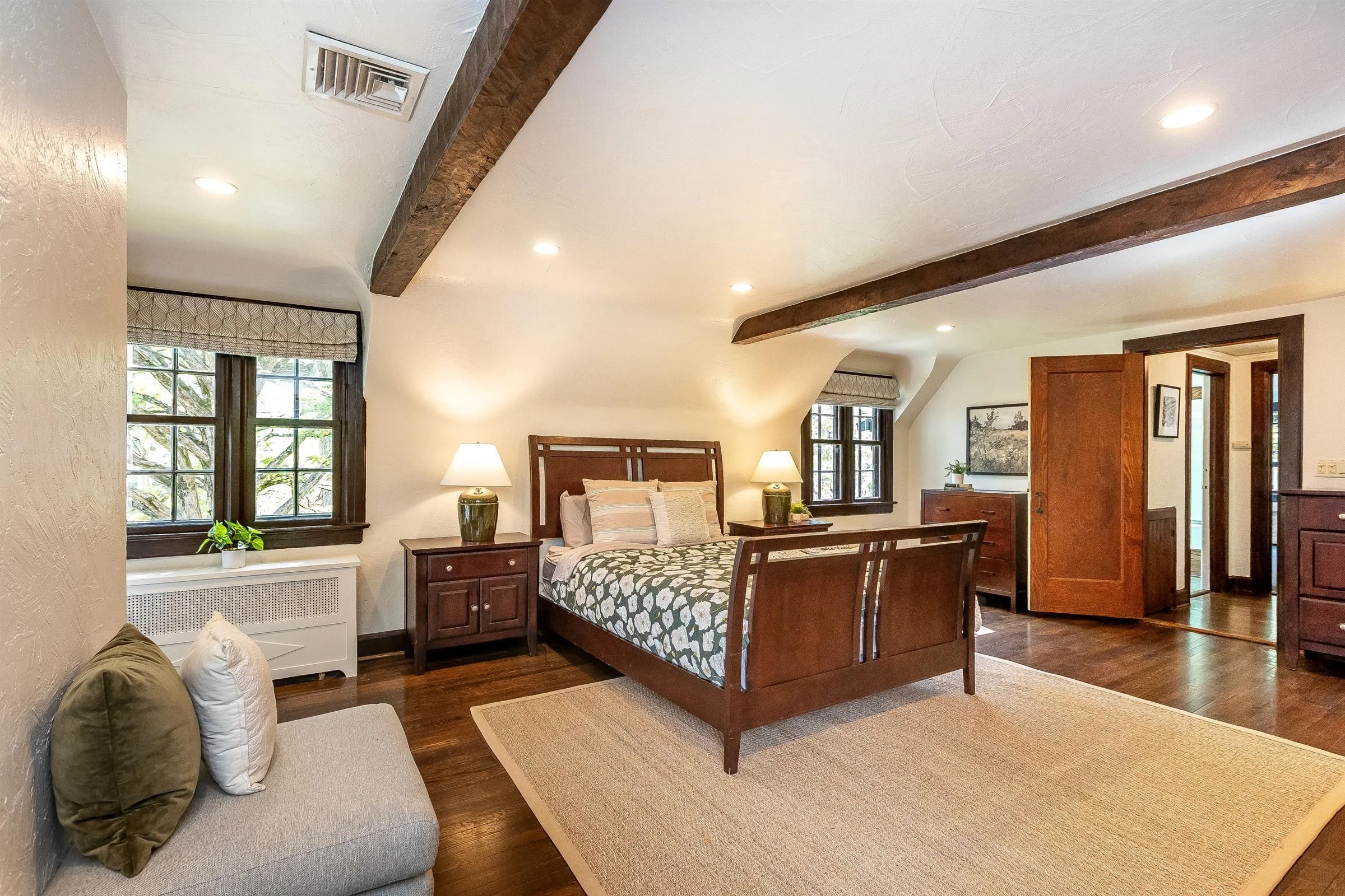 46-Primary Bedroom.jpg