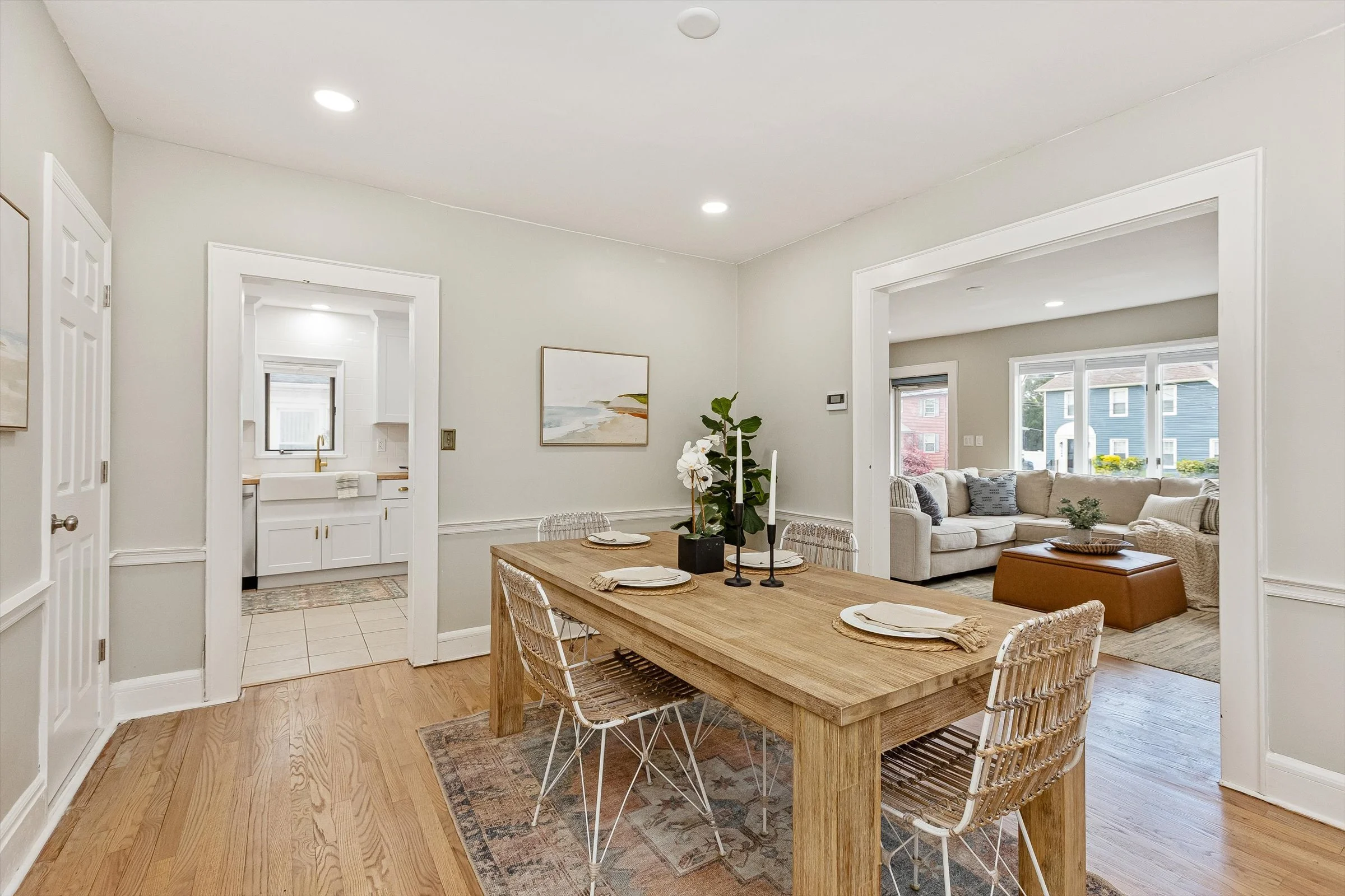 26-Dining Room.jpg
