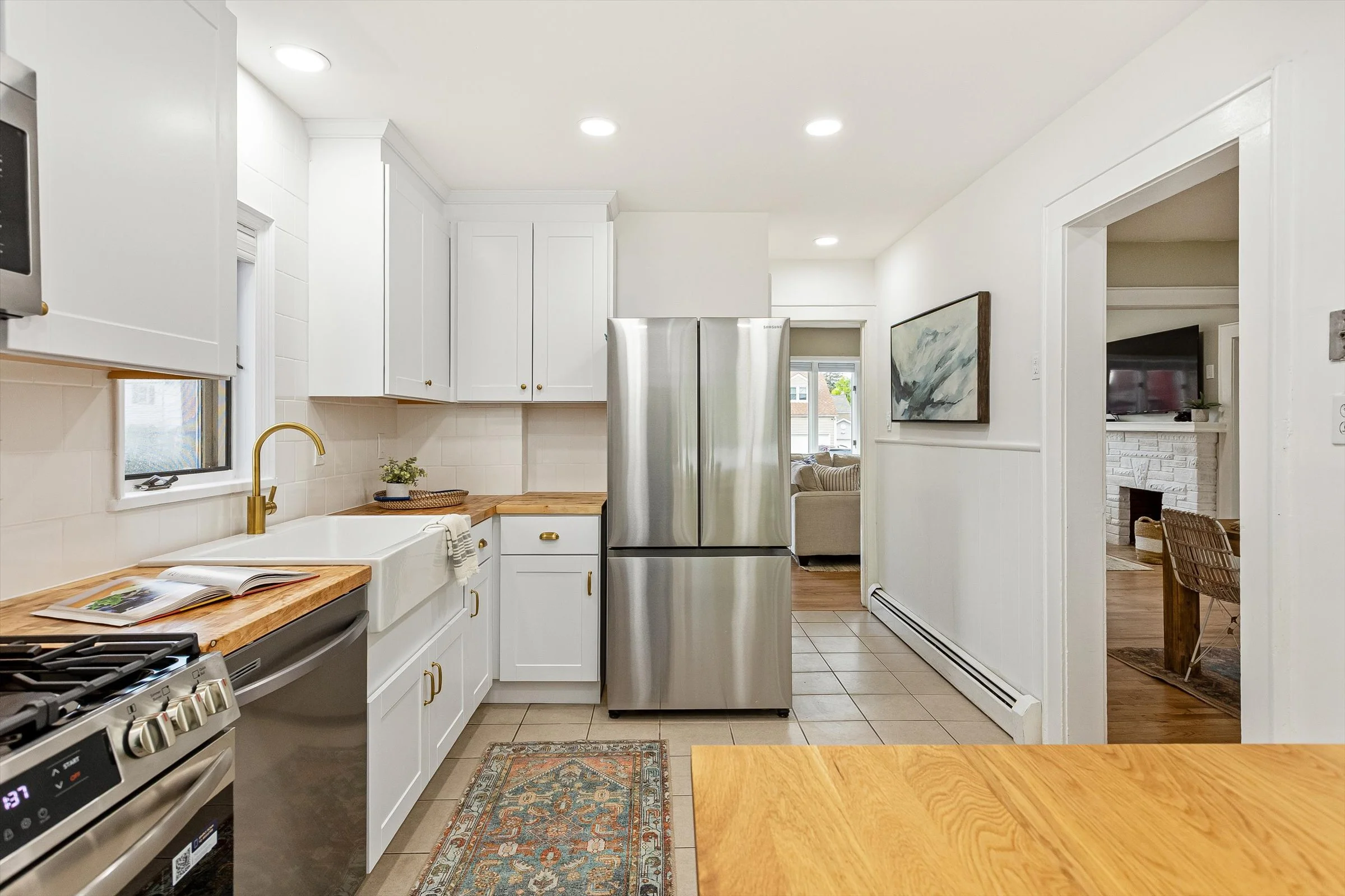 30-Kitchen.jpg