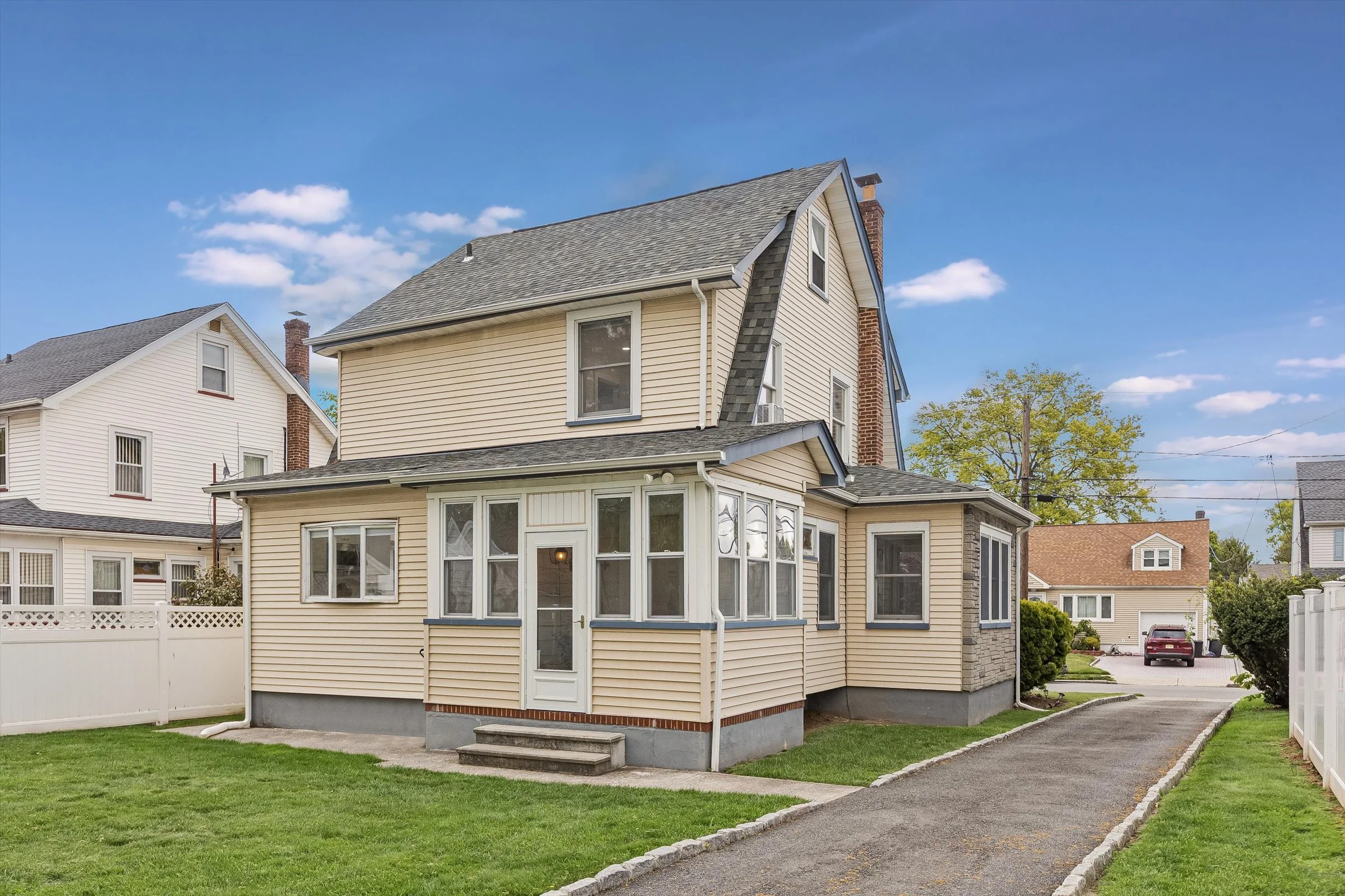 52-Back of Home.jpg