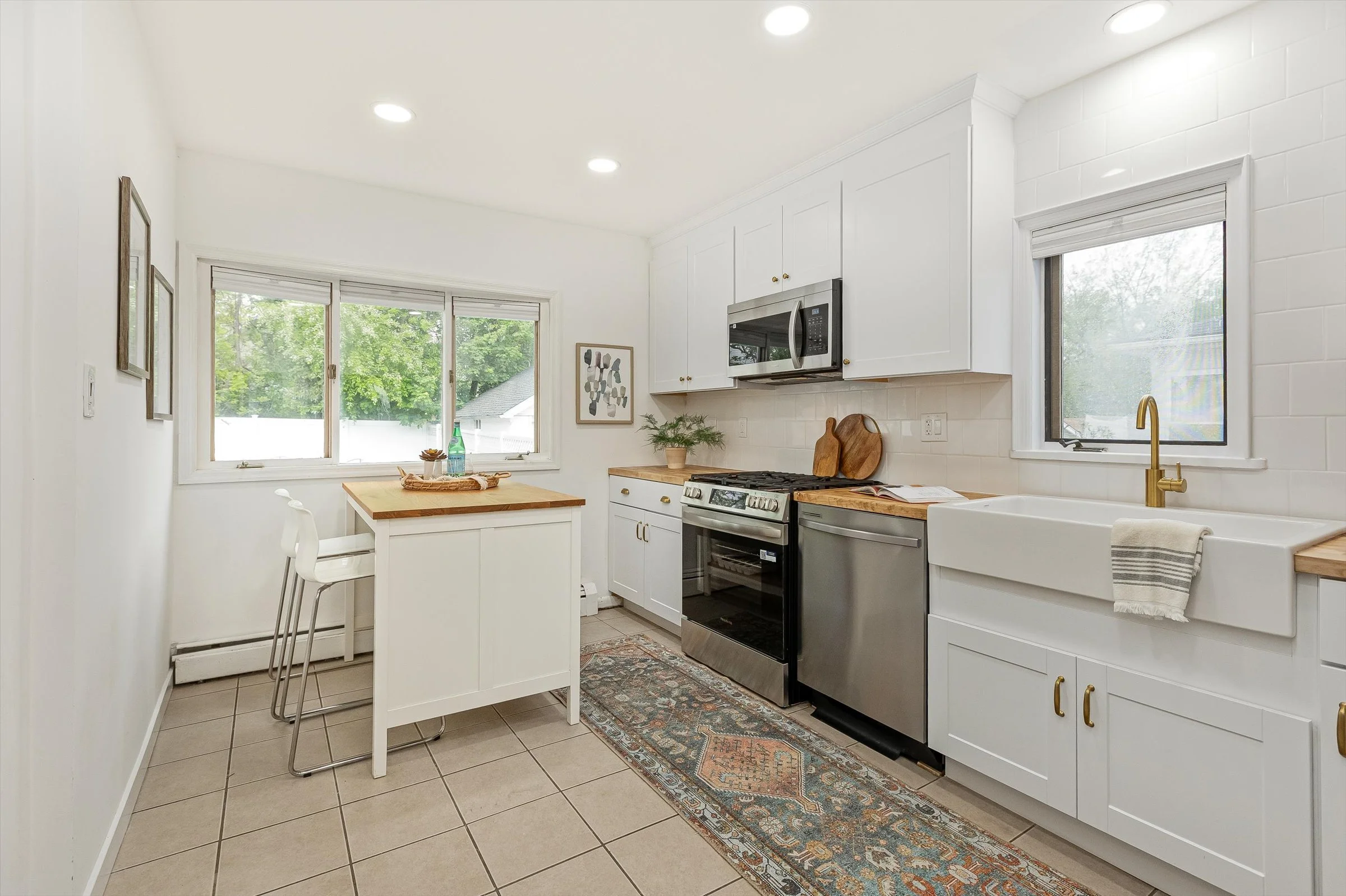 32-Kitchen.jpg