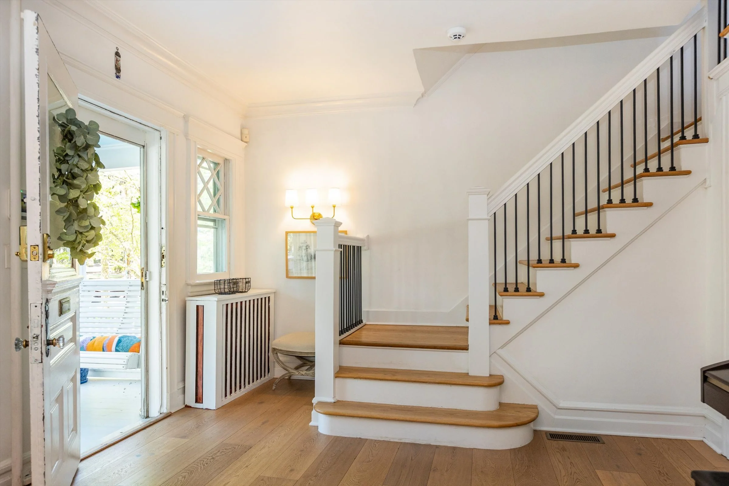 09-Foyer.jpg