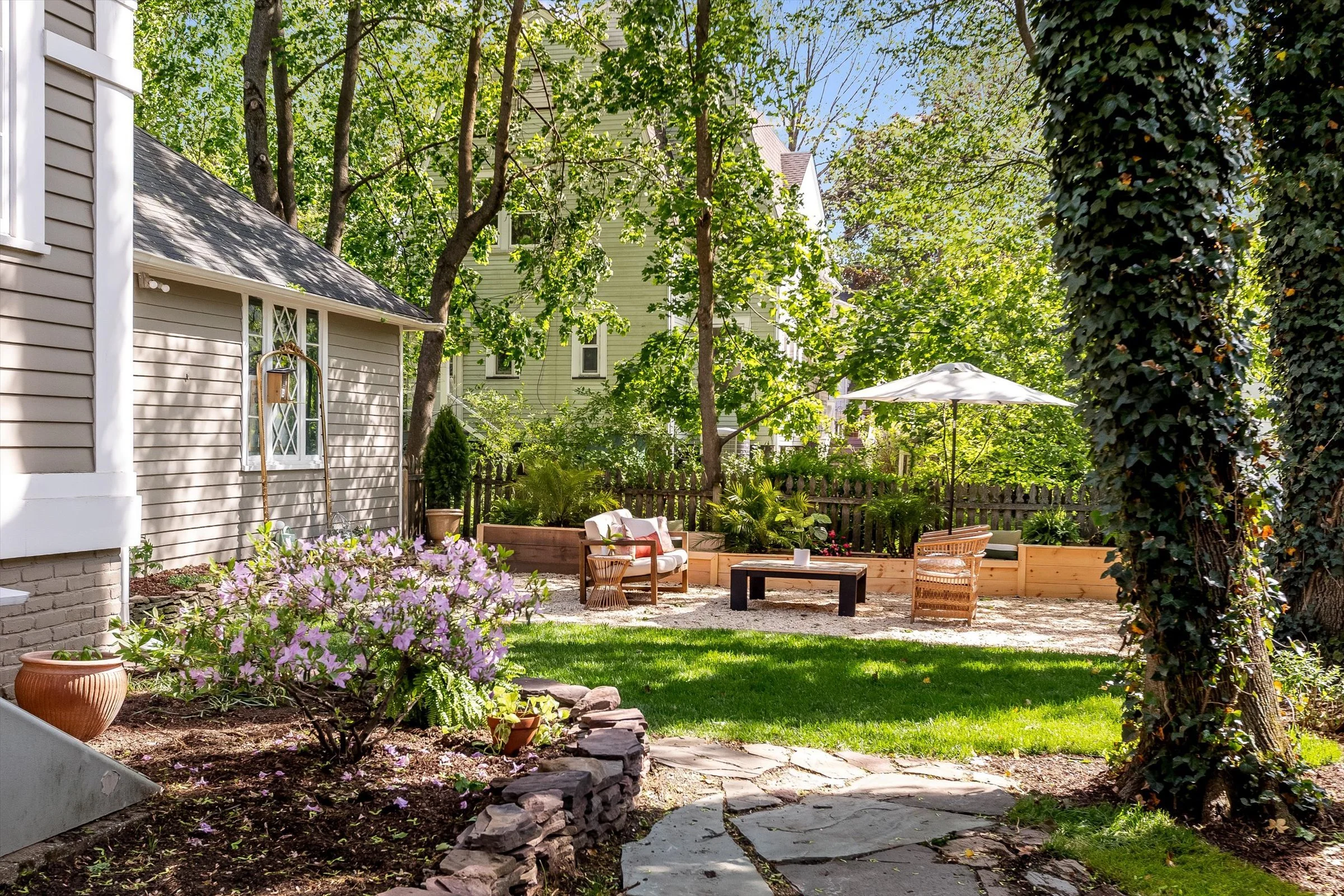 49-Backyard.jpg