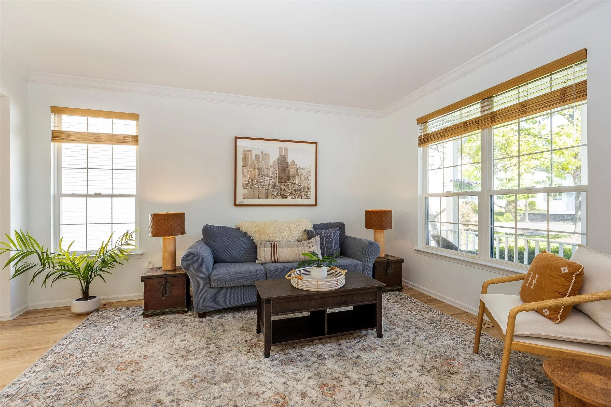 13-Living Room.jpg