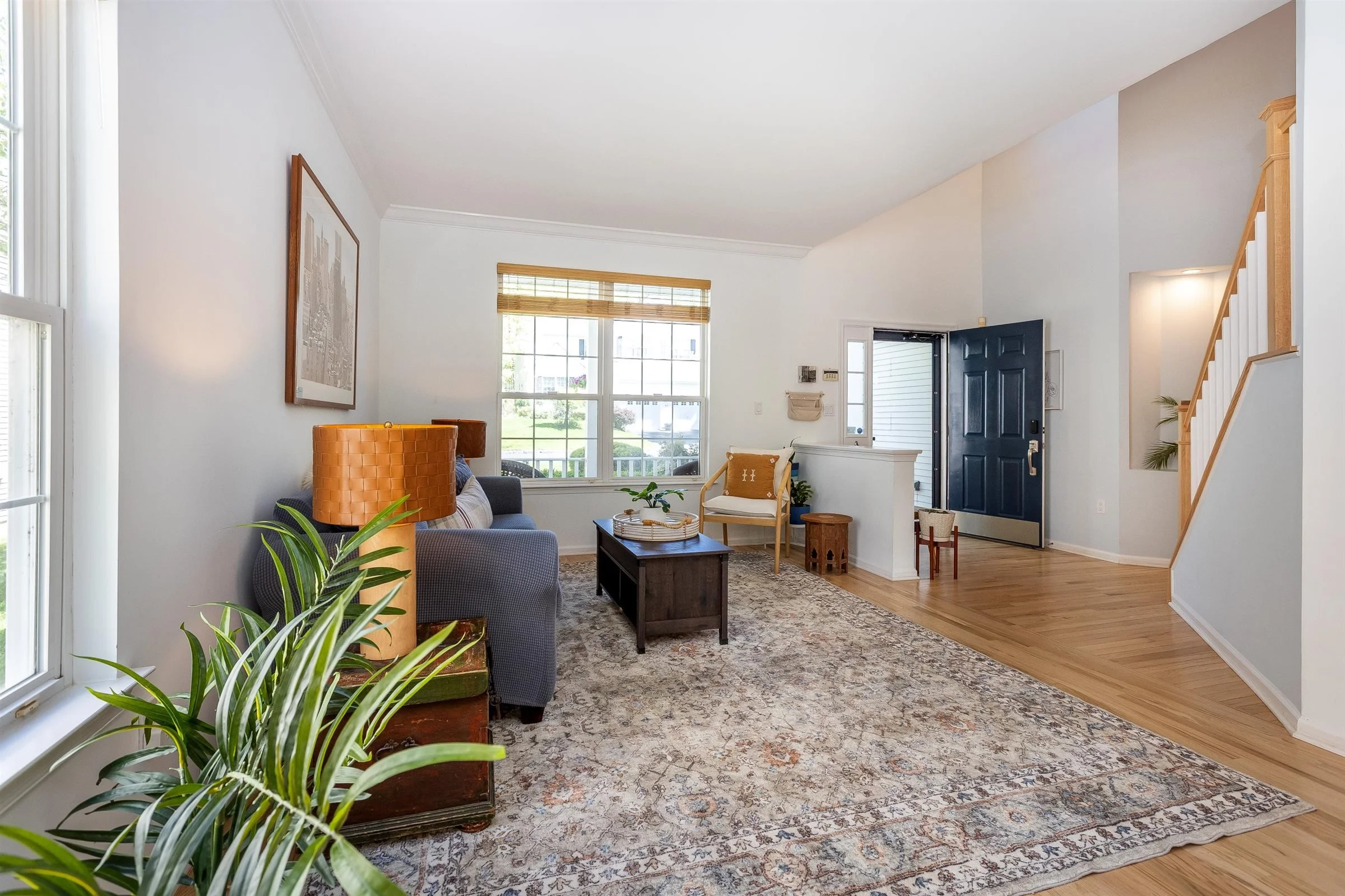 14-Living Room.jpg