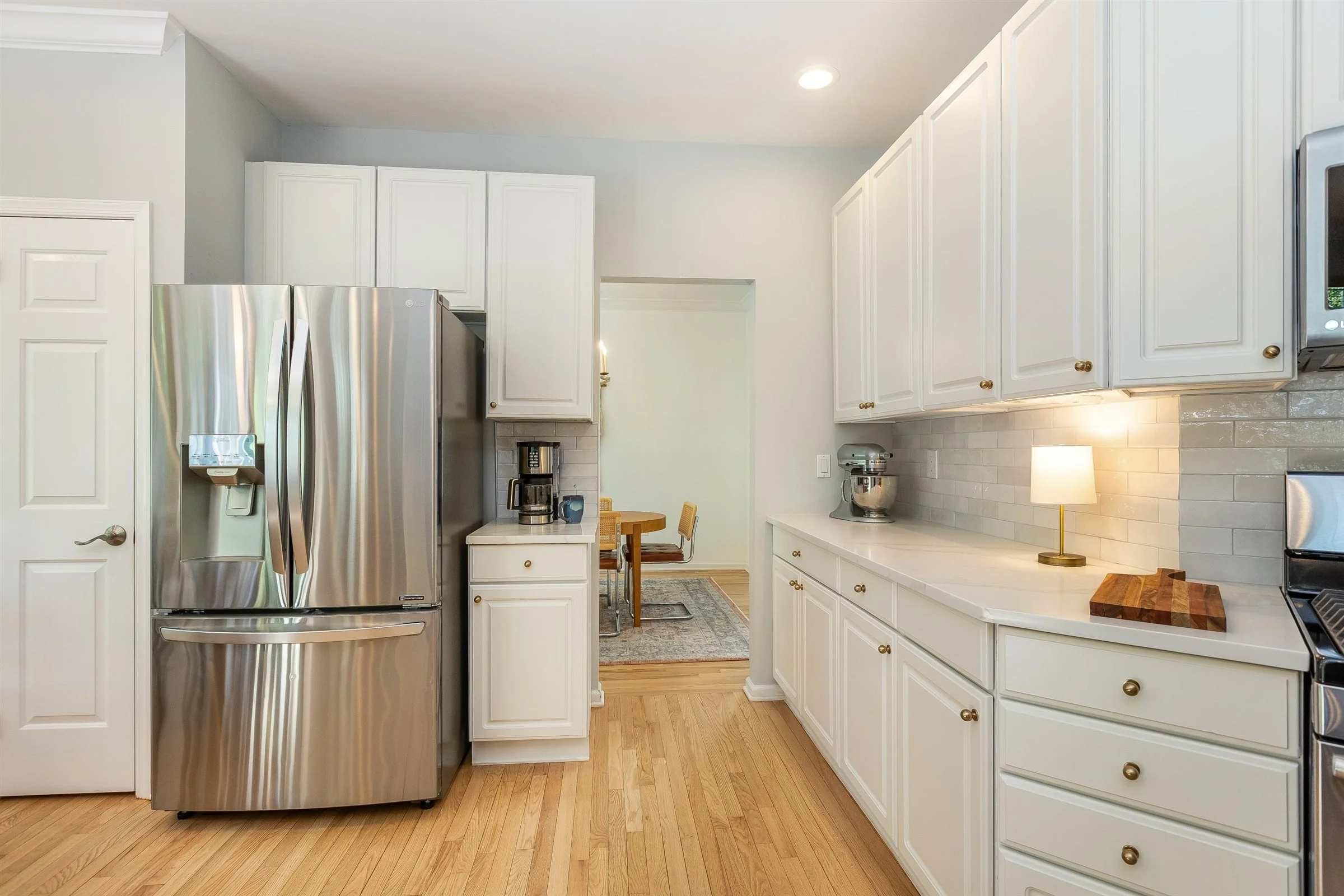 25-Kitchen.jpg