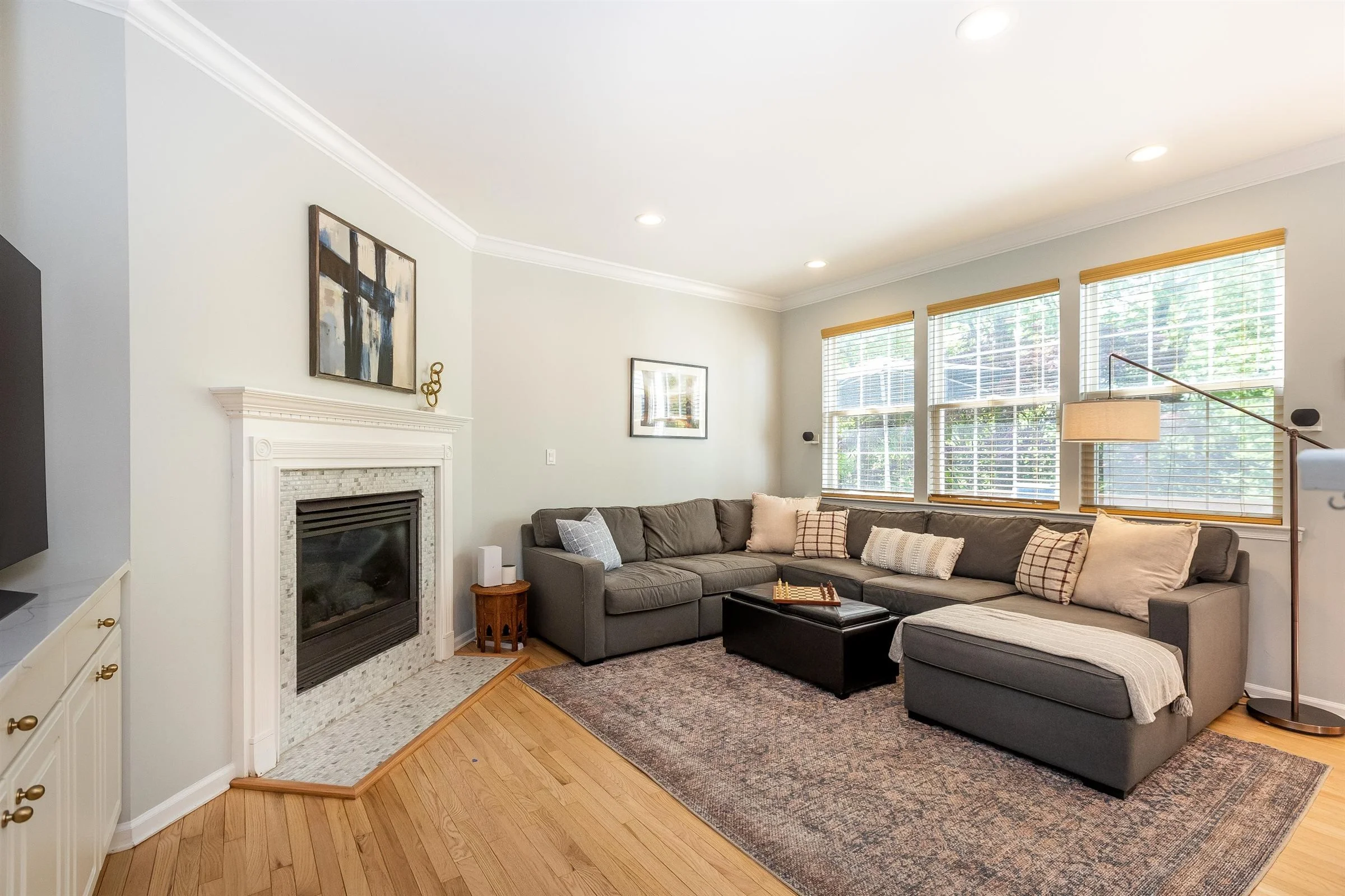 30-Family Room.jpg