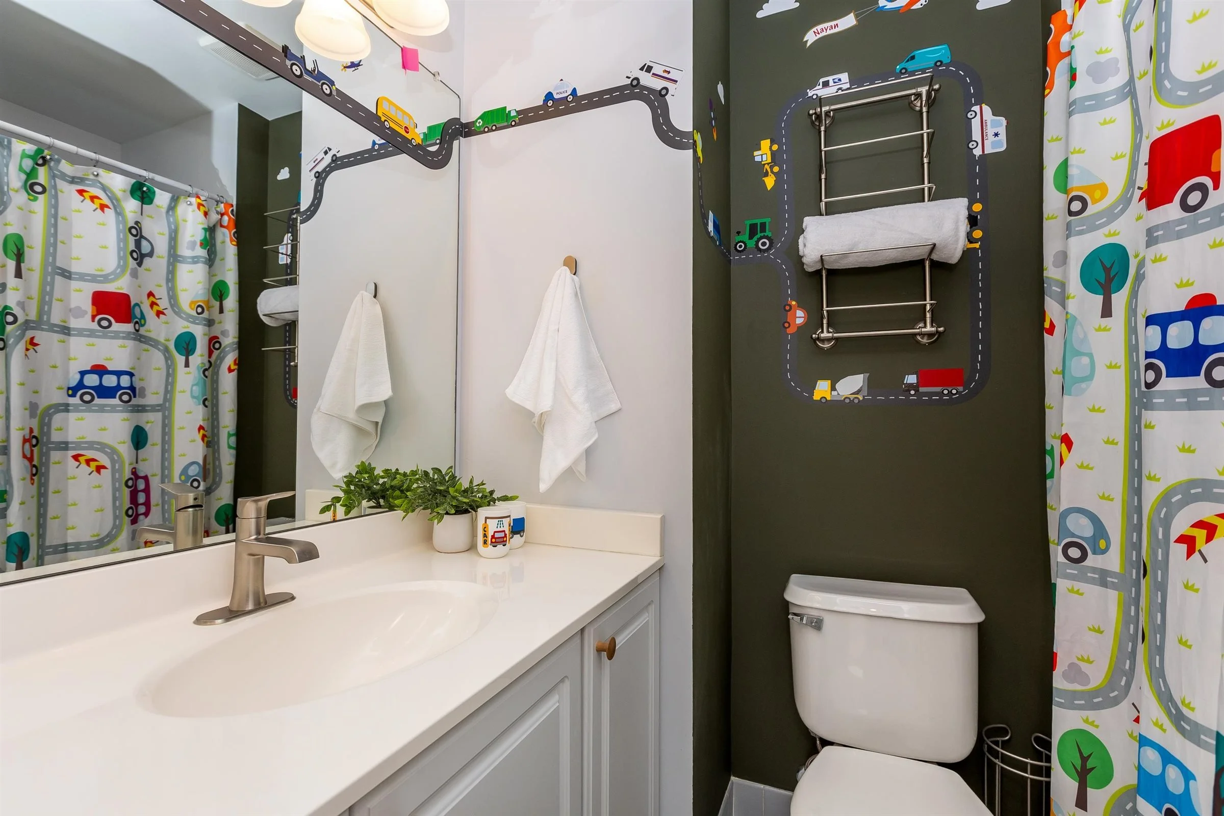 44-Bathroom.jpg