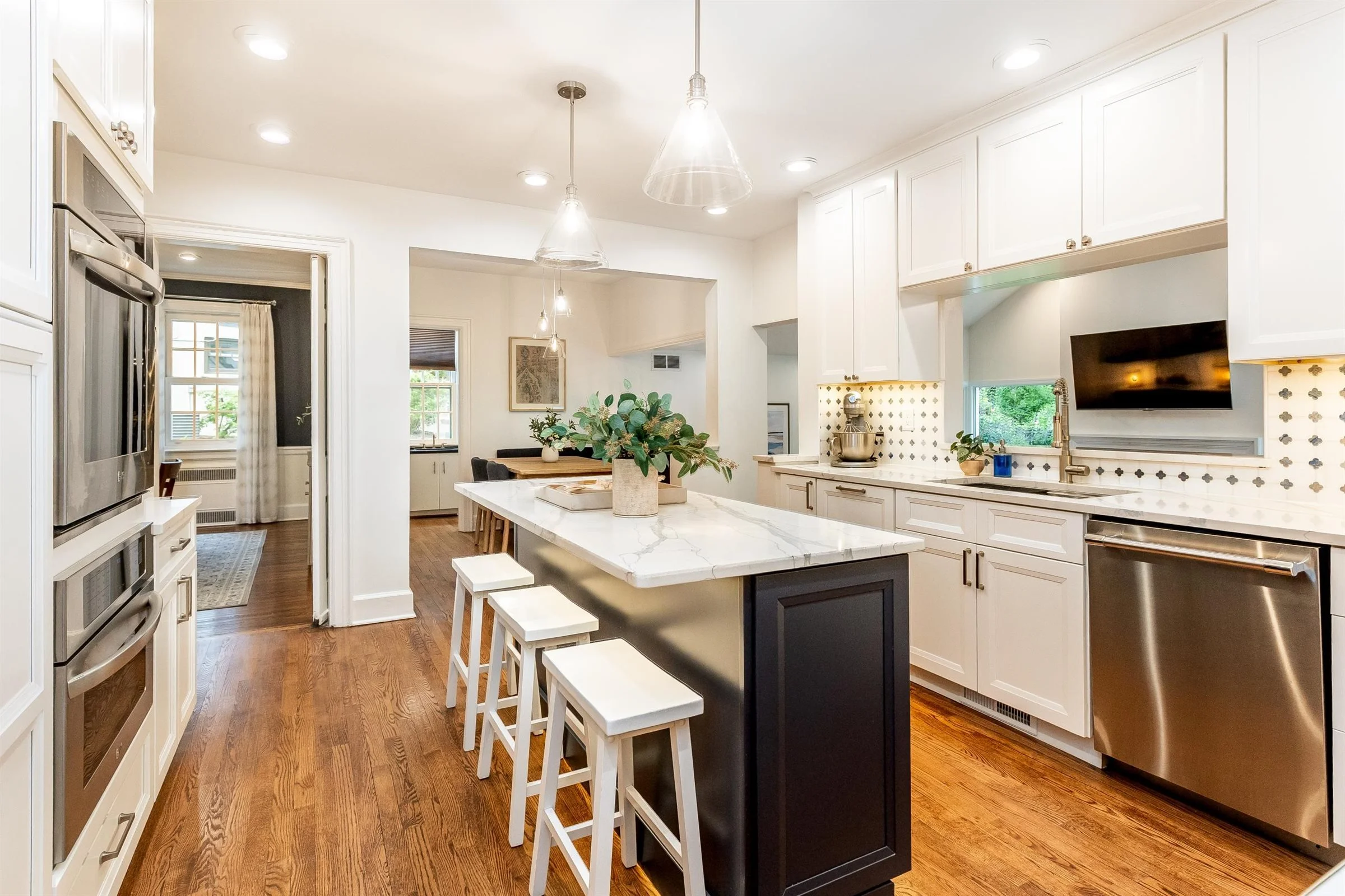 38-Kitchen.jpg