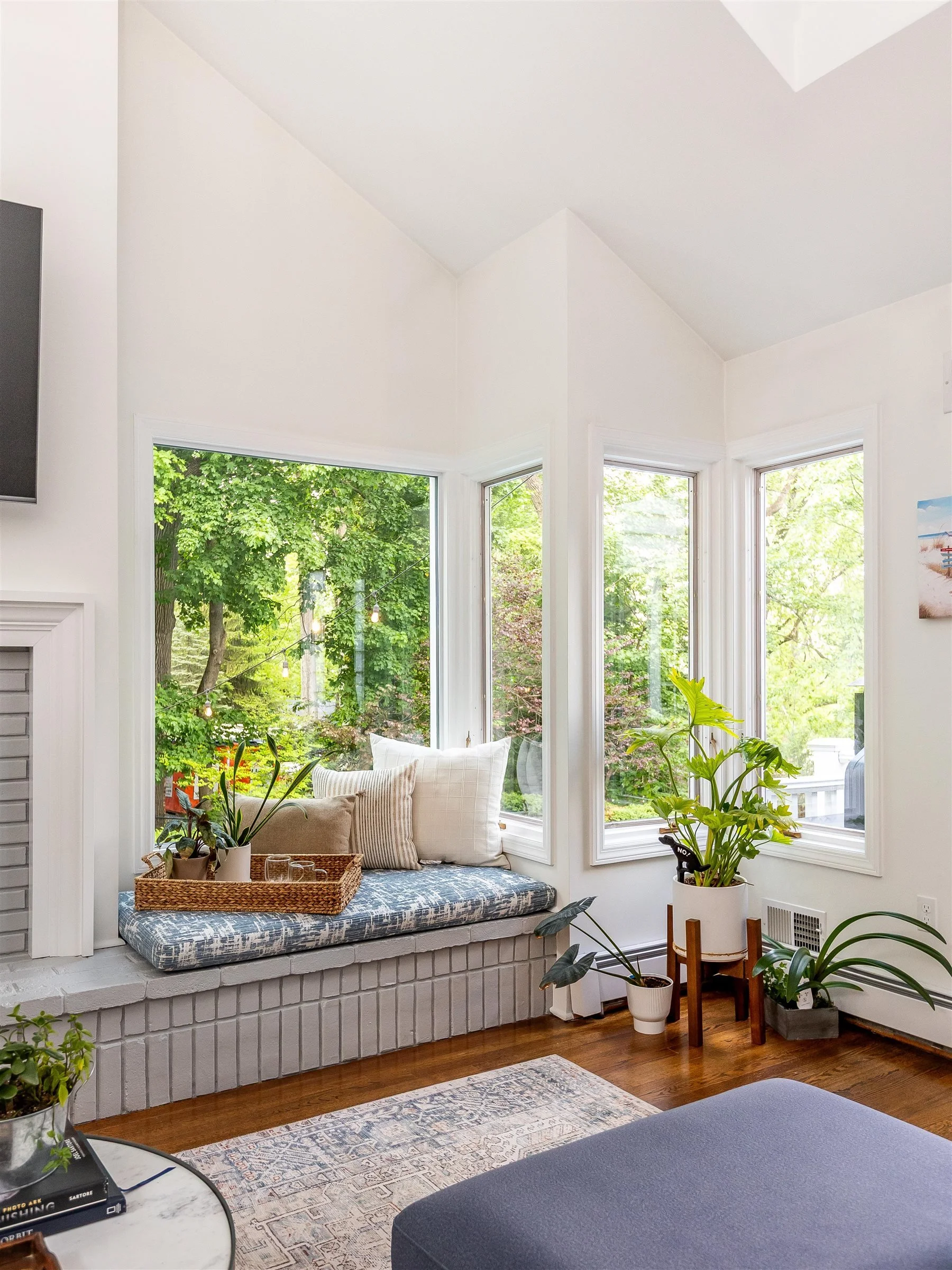 47-Family Room.jpg