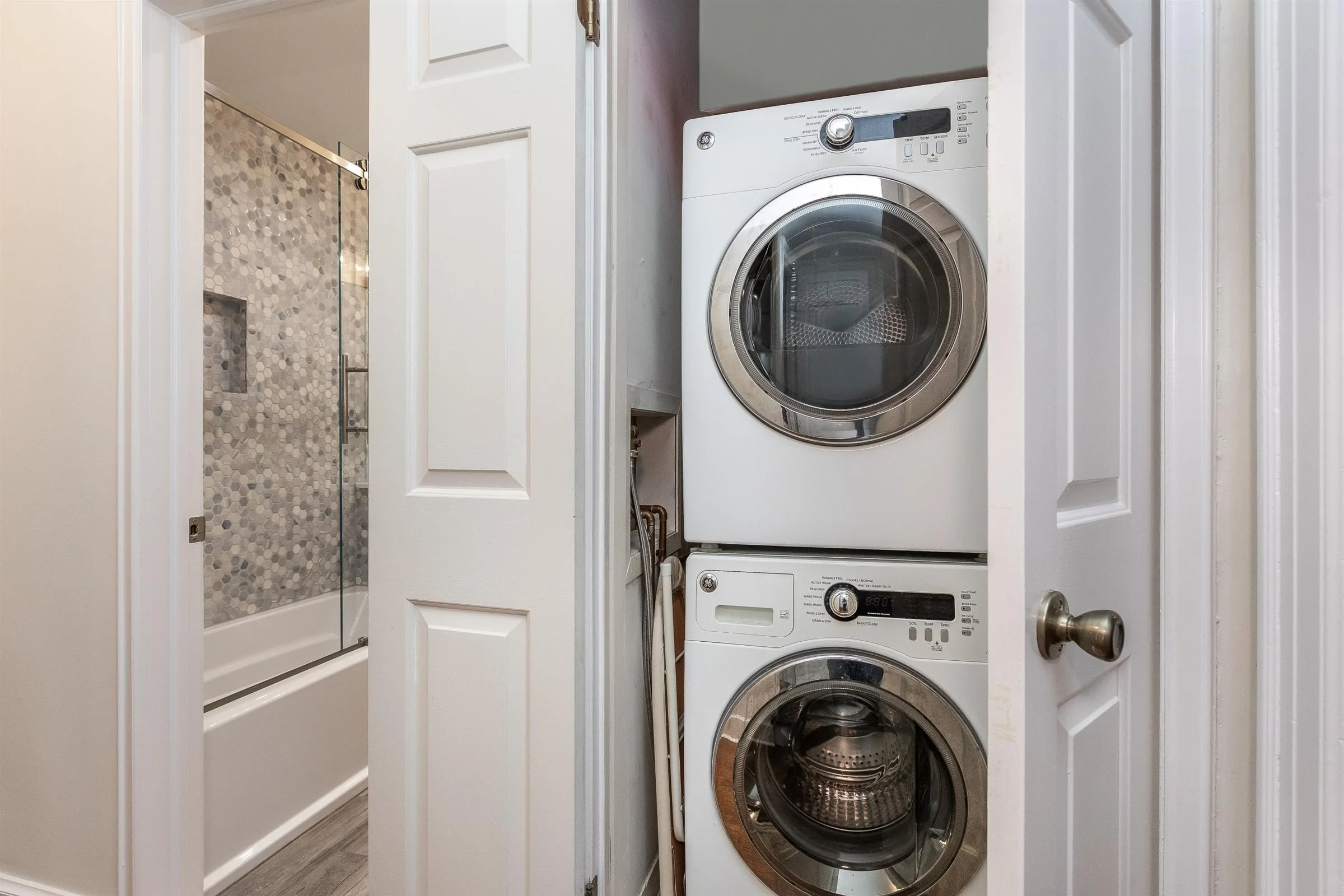 60-Second Floor Laundry.jpg