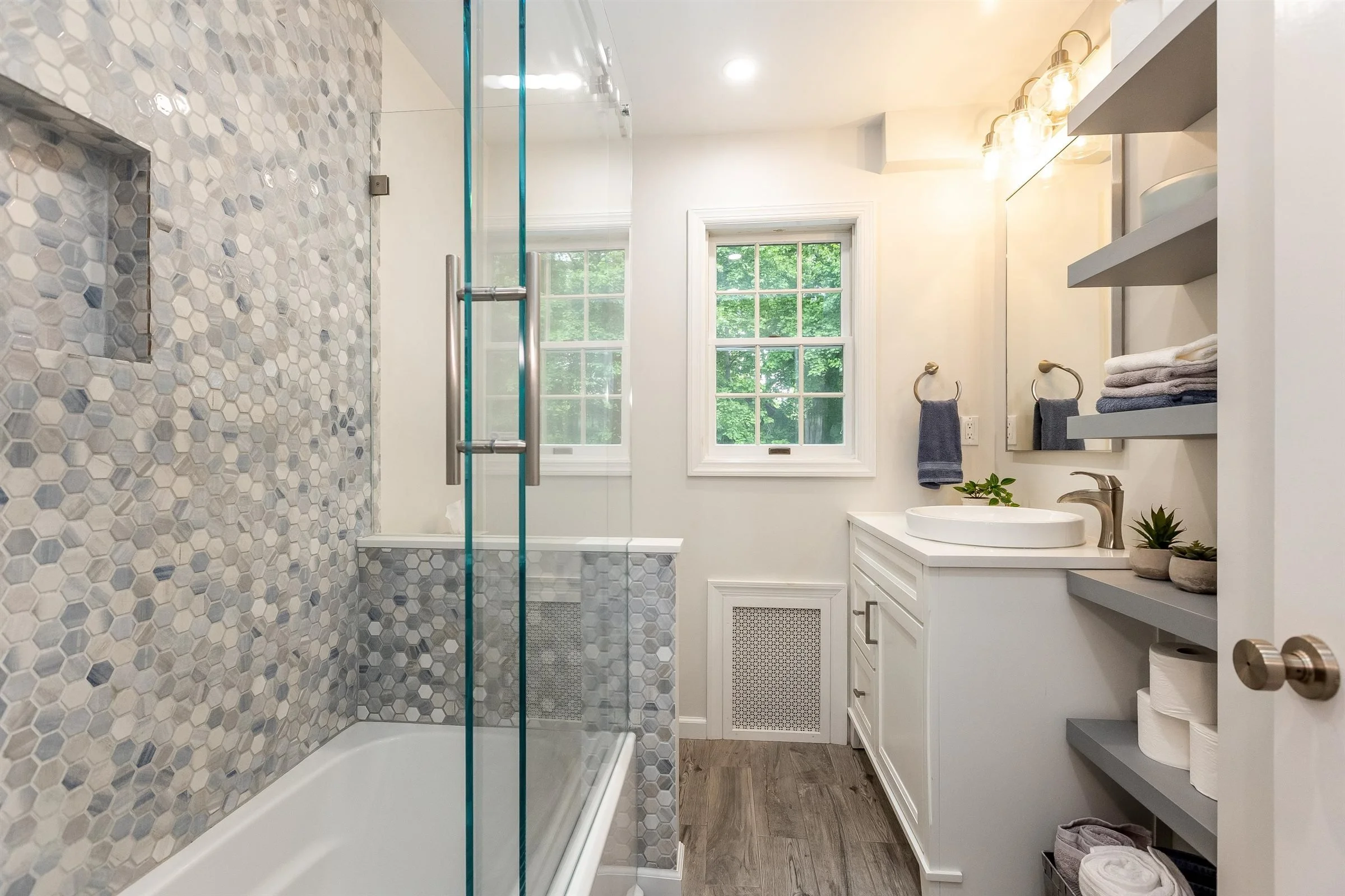 61-Bathroom.jpg
