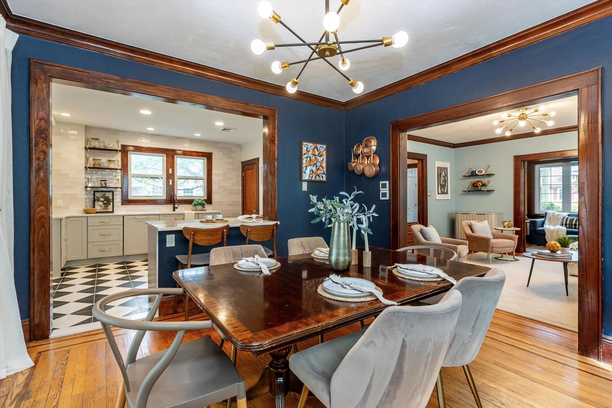 21-Dining Room.jpg