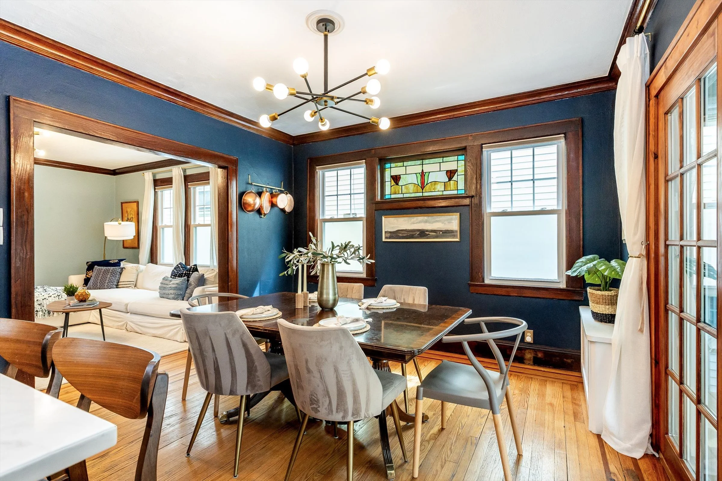22-Dining Room.jpg
