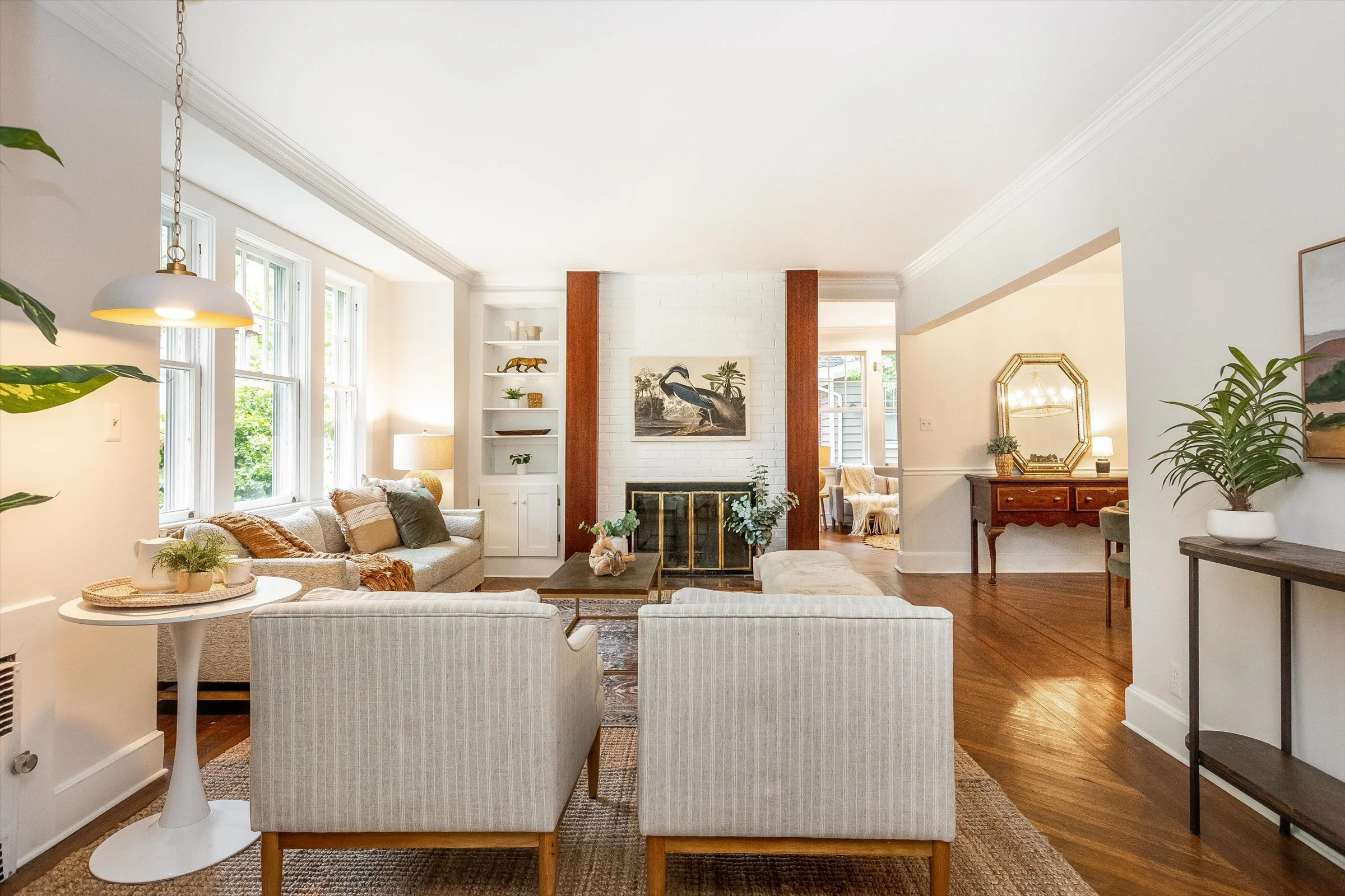 09-Living Room.jpg