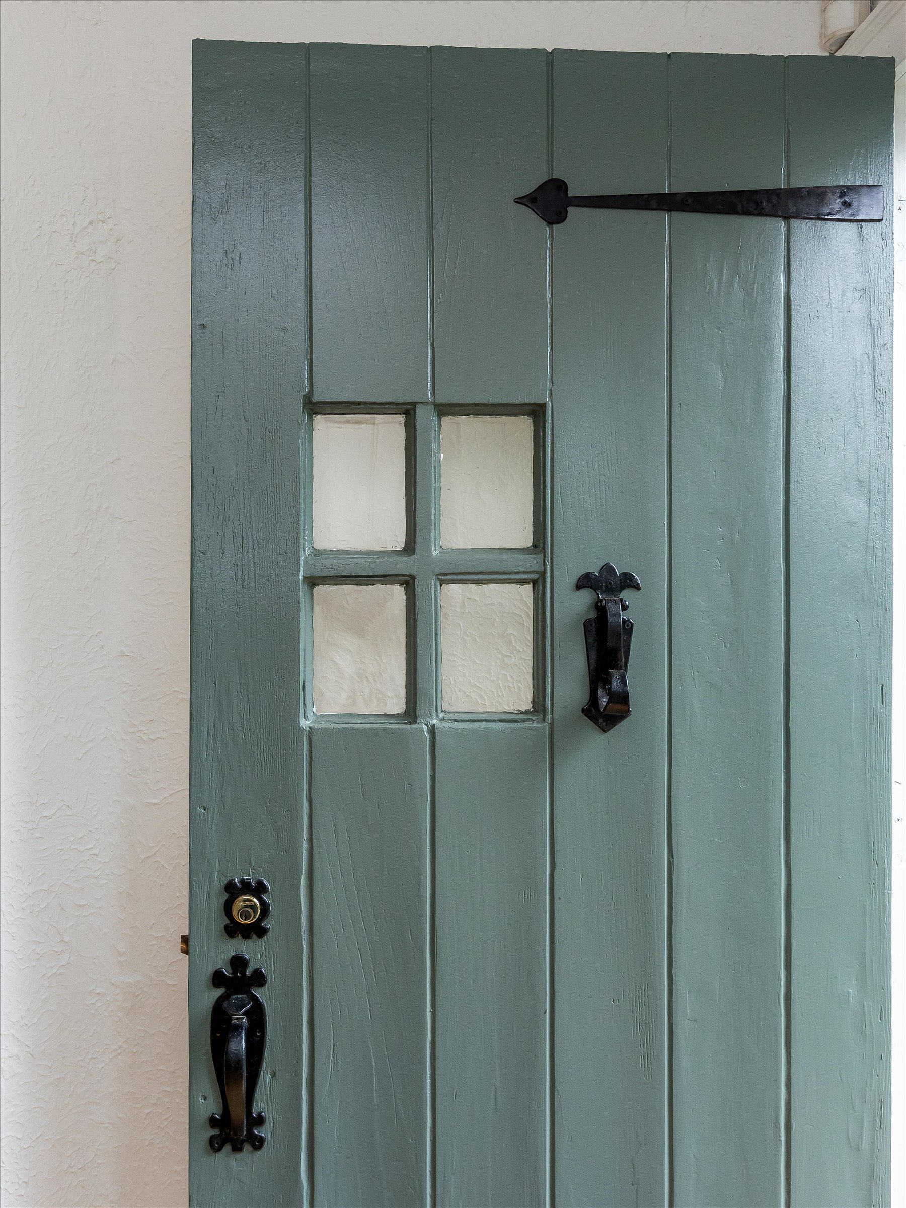 08-Front Door.jpg