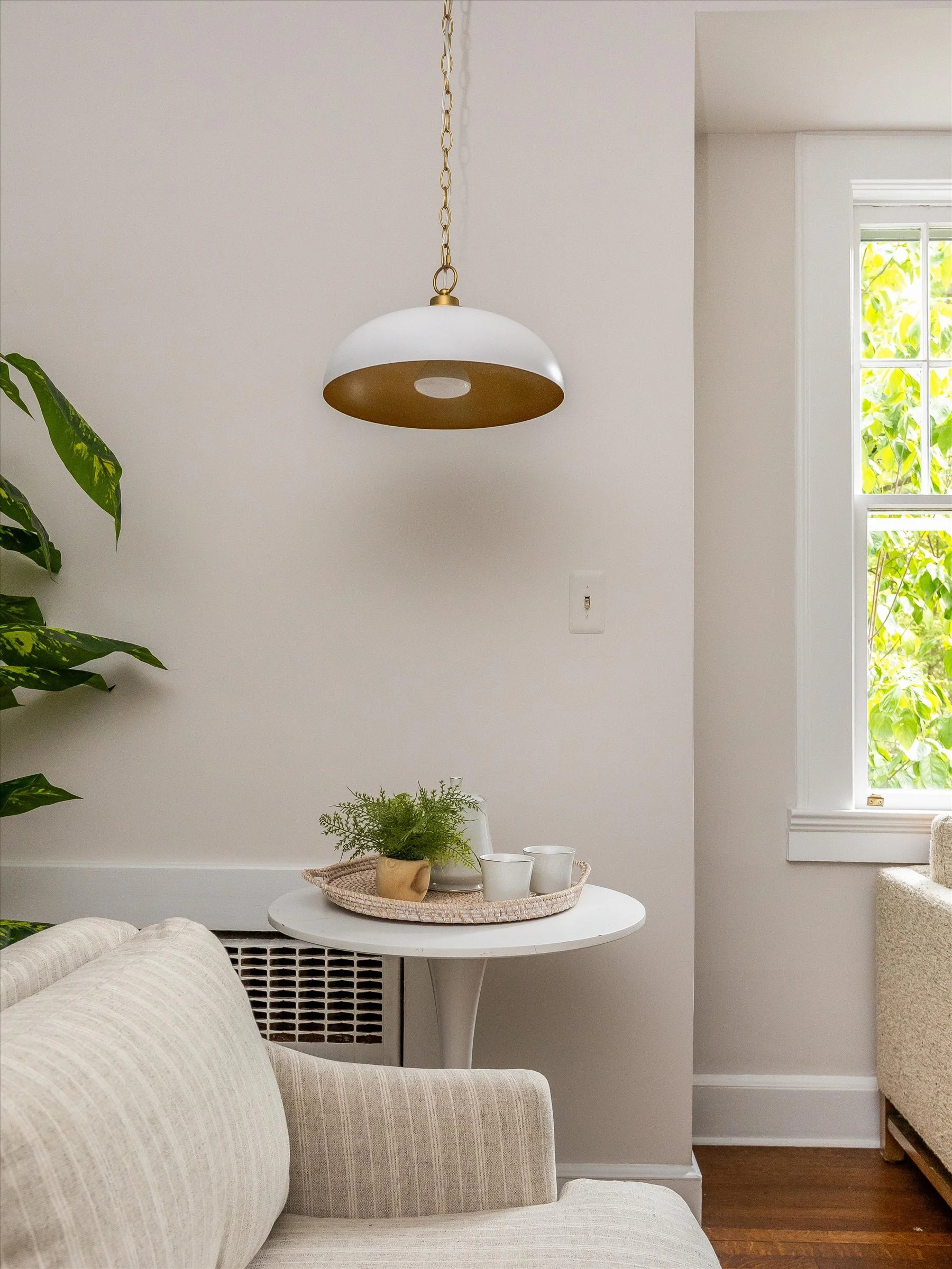 16-Living Room.jpg