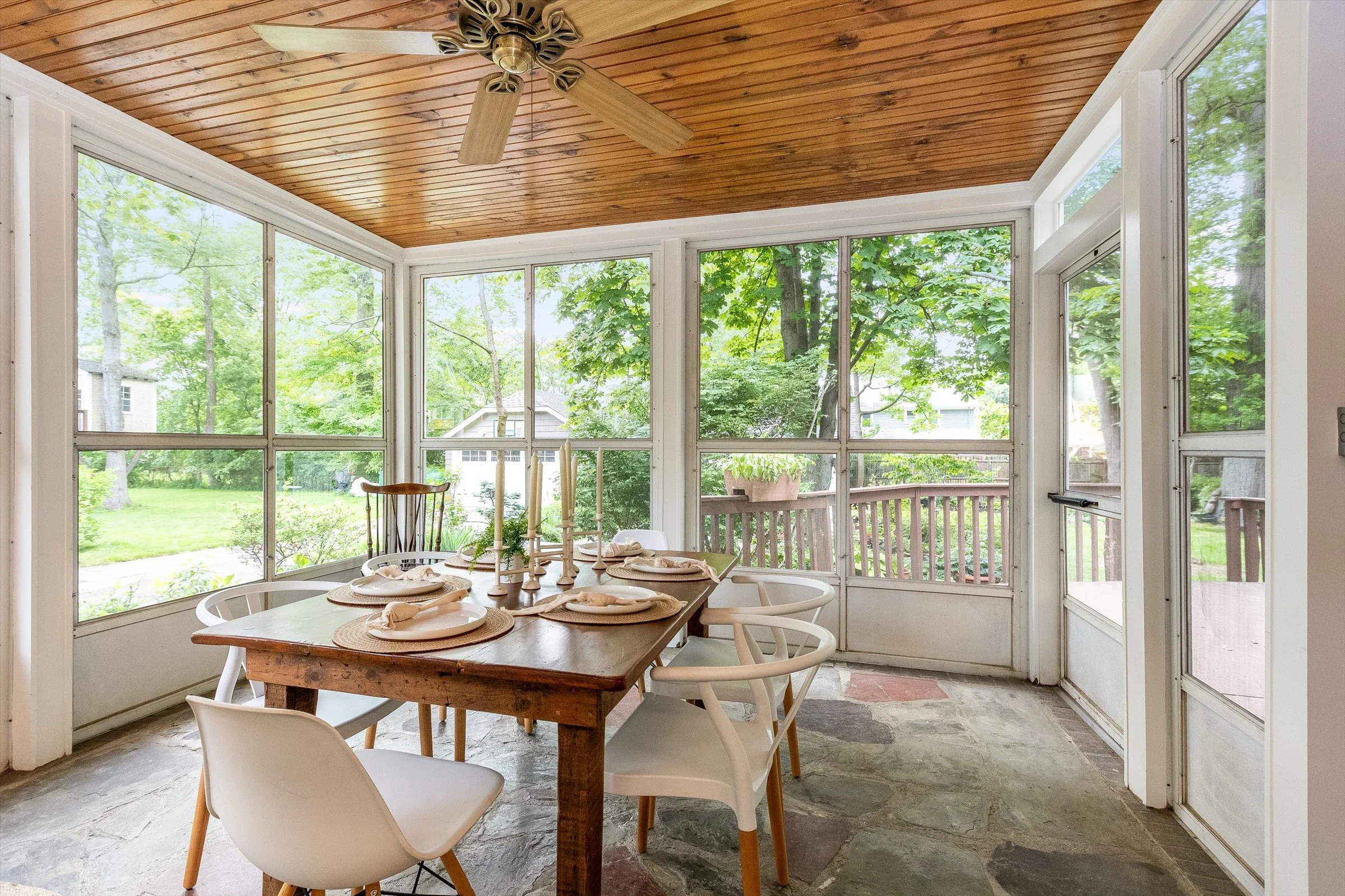 45-Screened Porch.jpg